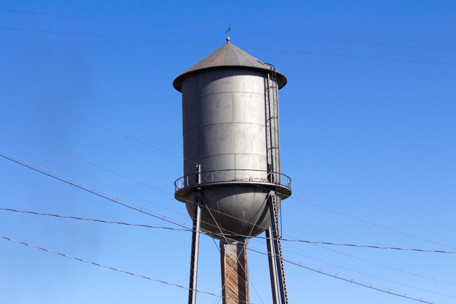 Canon EOS 650D (EOS Rebel T4i / EOS Kiss X6i) sample photo. Water tower, old, tower photography
