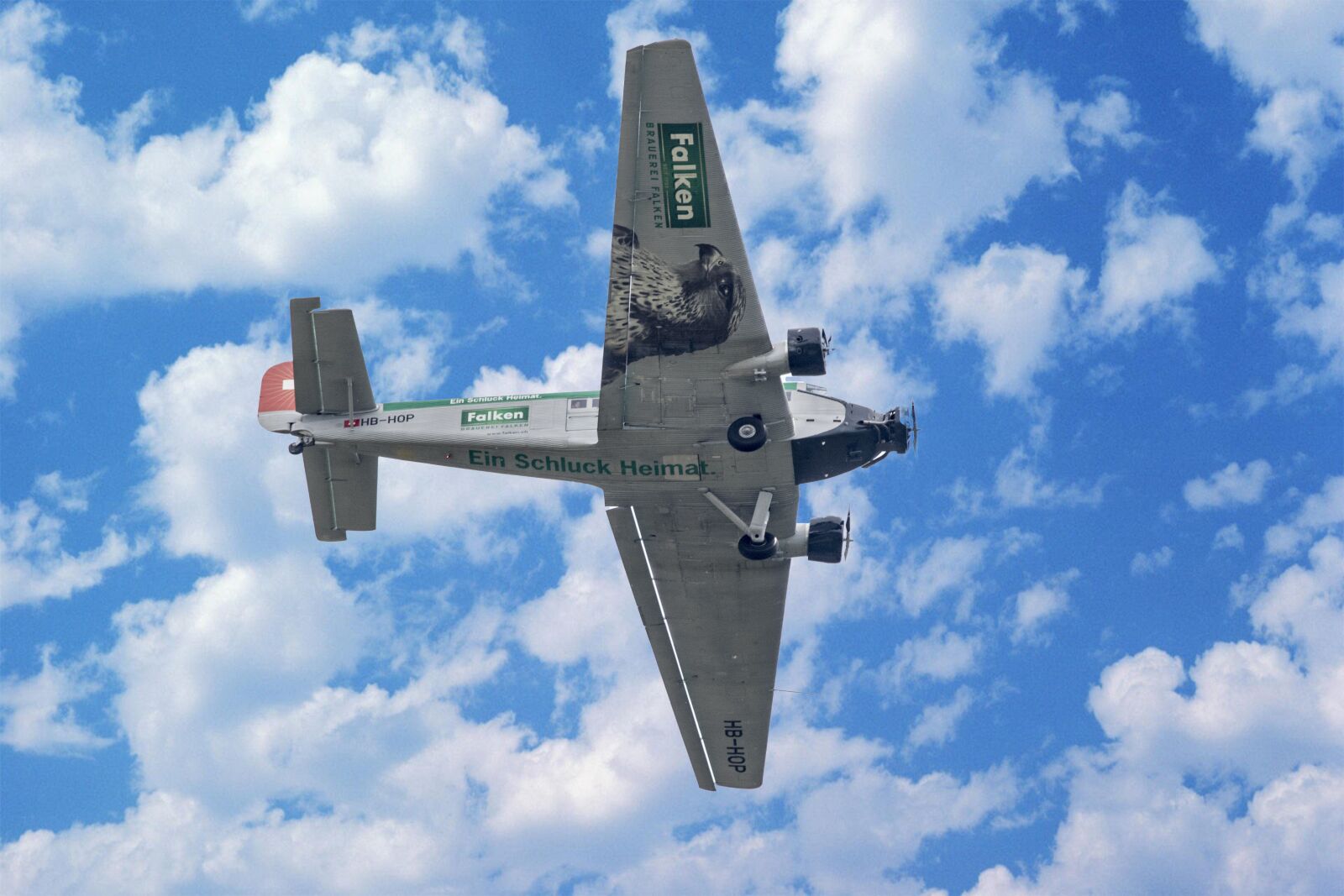 150-600mm F5-6.3 DG OS HSM | Contemporary 015 sample photo. Aircraft, sky, clouds photography