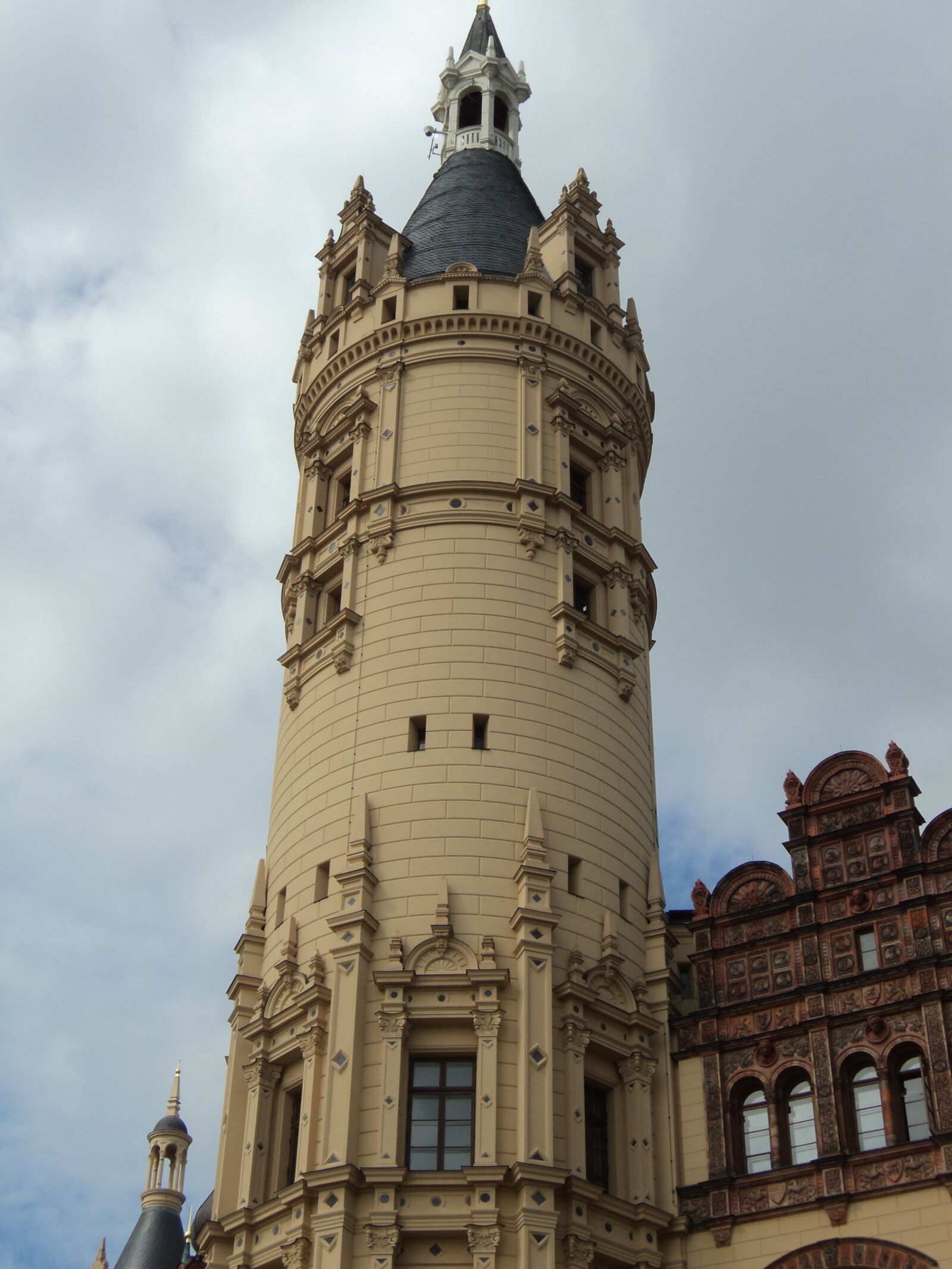 Sony Cyber-shot DSC-W310 sample photo. Schwerin, castle, tower photography