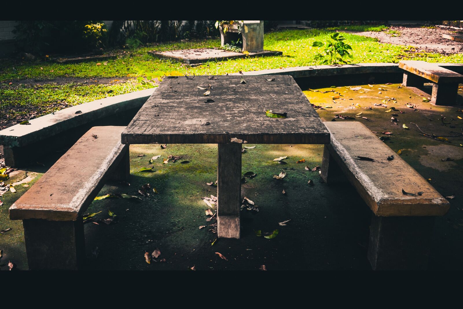 Nikon D3100 sample photo. Bench, chairs, silent photography