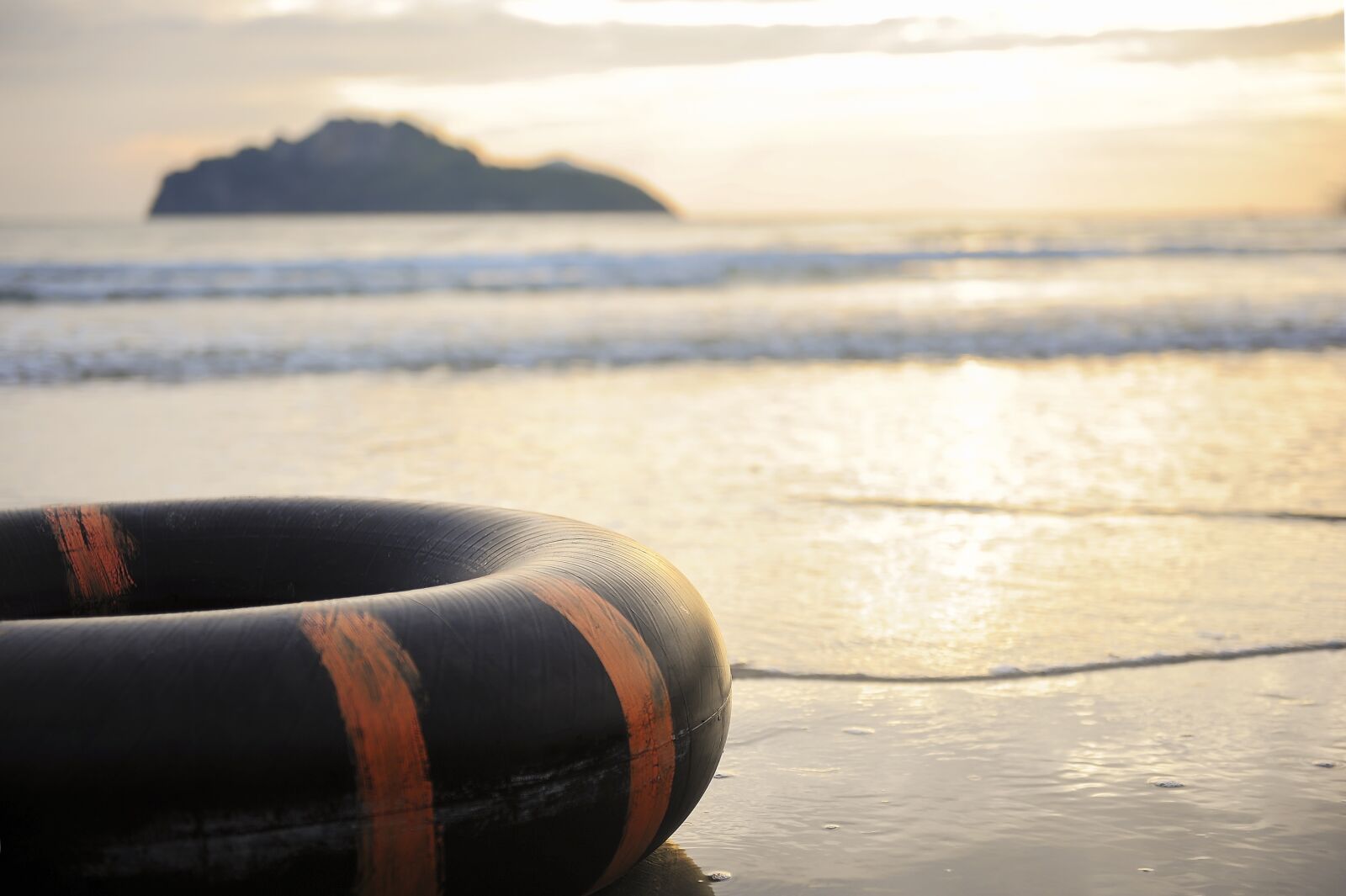 Nikon D700 sample photo. Grain belt, beach, sunset photography