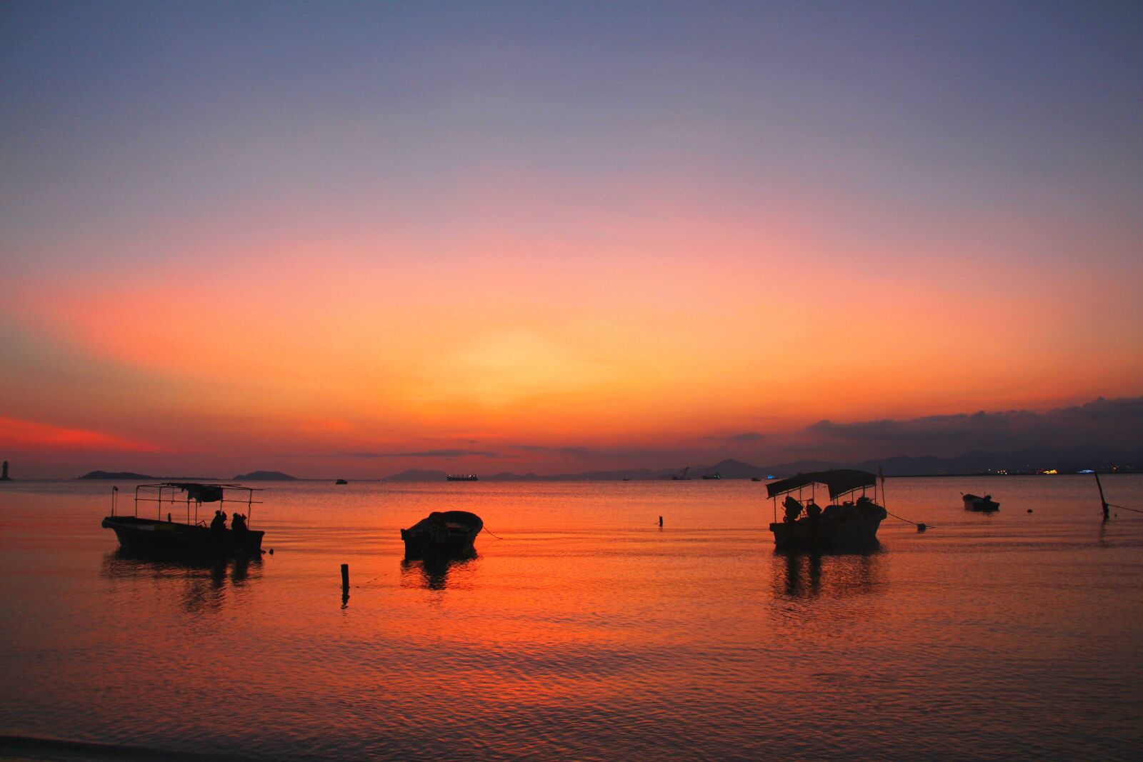 Canon EOS 700D (EOS Rebel T5i / EOS Kiss X7i) sample photo. Beach, sunset, sanya photography