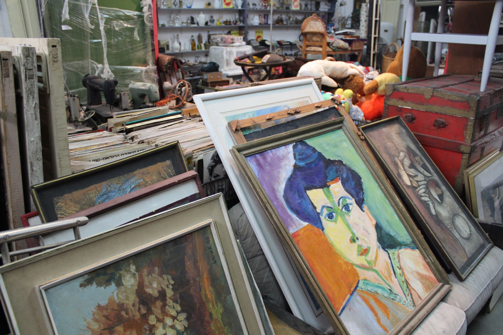 Canon EOS 600D (Rebel EOS T3i / EOS Kiss X5) sample photo. Vintage, art, flea market photography