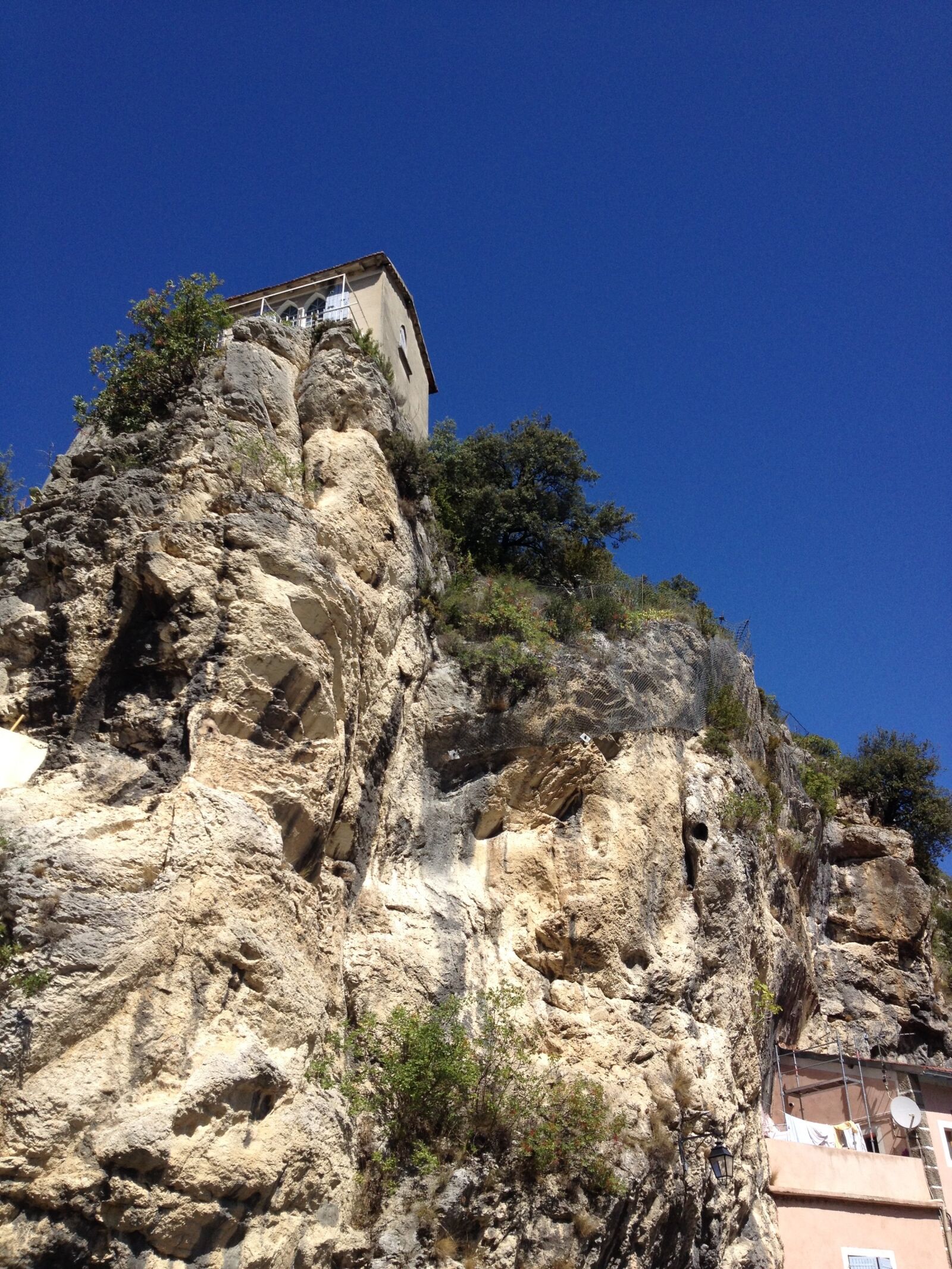 Apple iPhone 4S sample photo. Provence, sky, rocks photography