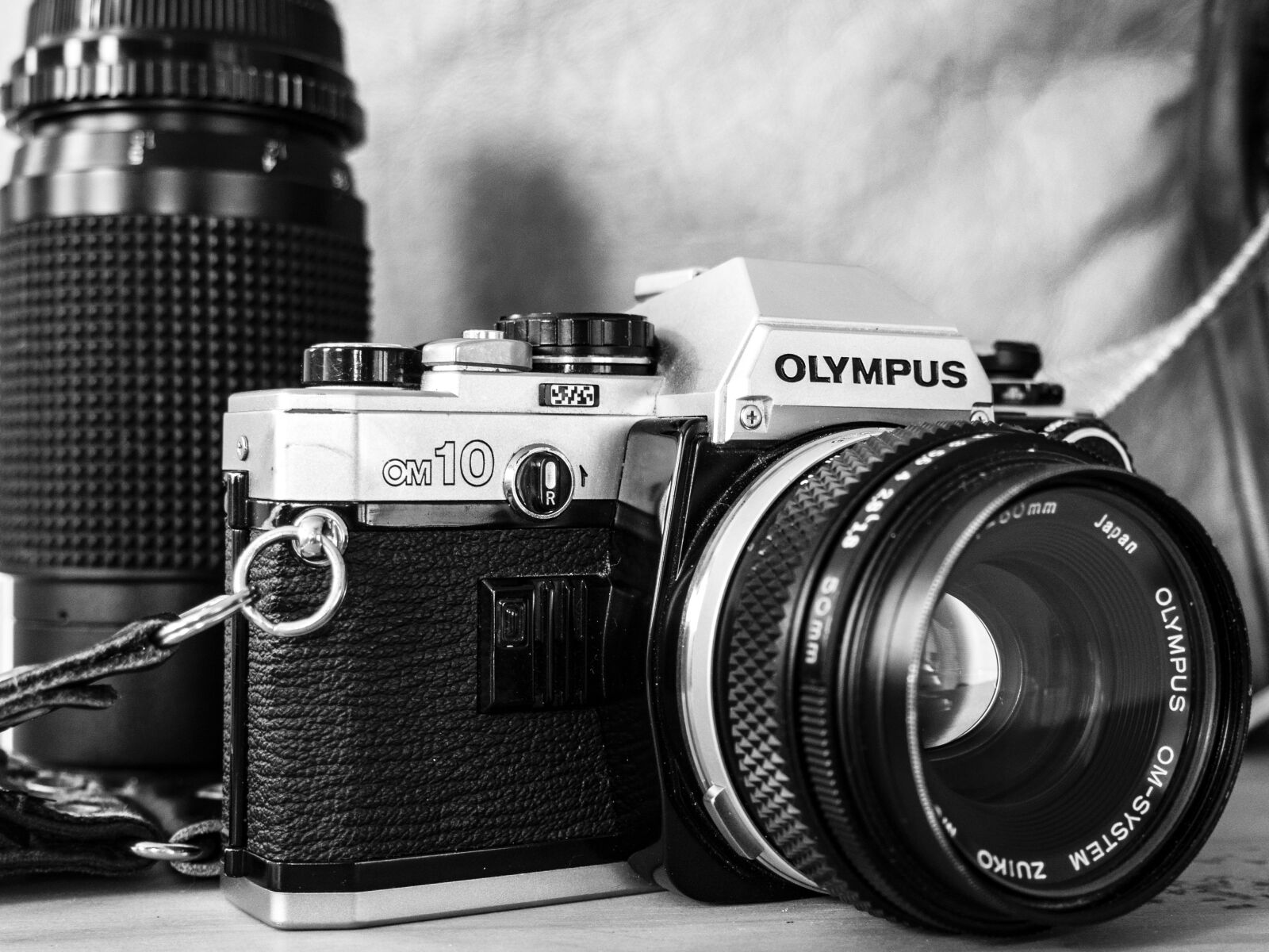 Olympus OM-D E-M10 II sample photo. Black and white, camera photography