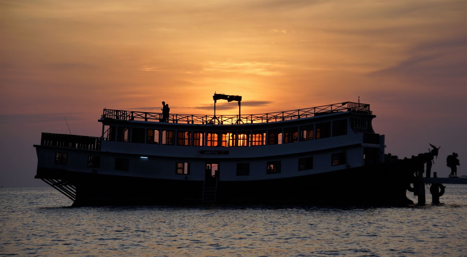 Sony Alpha NEX-7 sample photo. Sunset, boat, cambodia photography