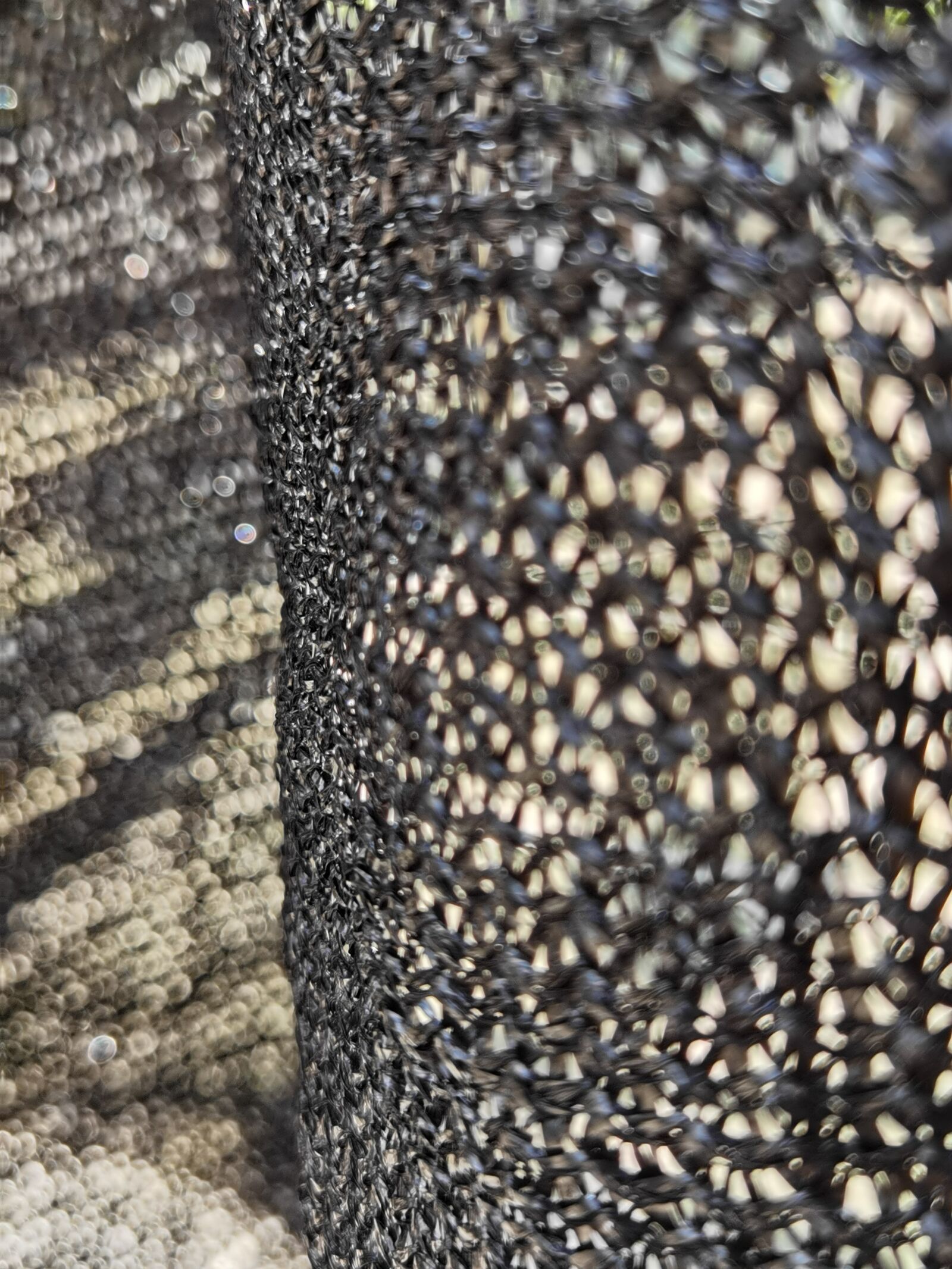 HUAWEI ELS-AN00 sample photo. Granule, background, black photography
