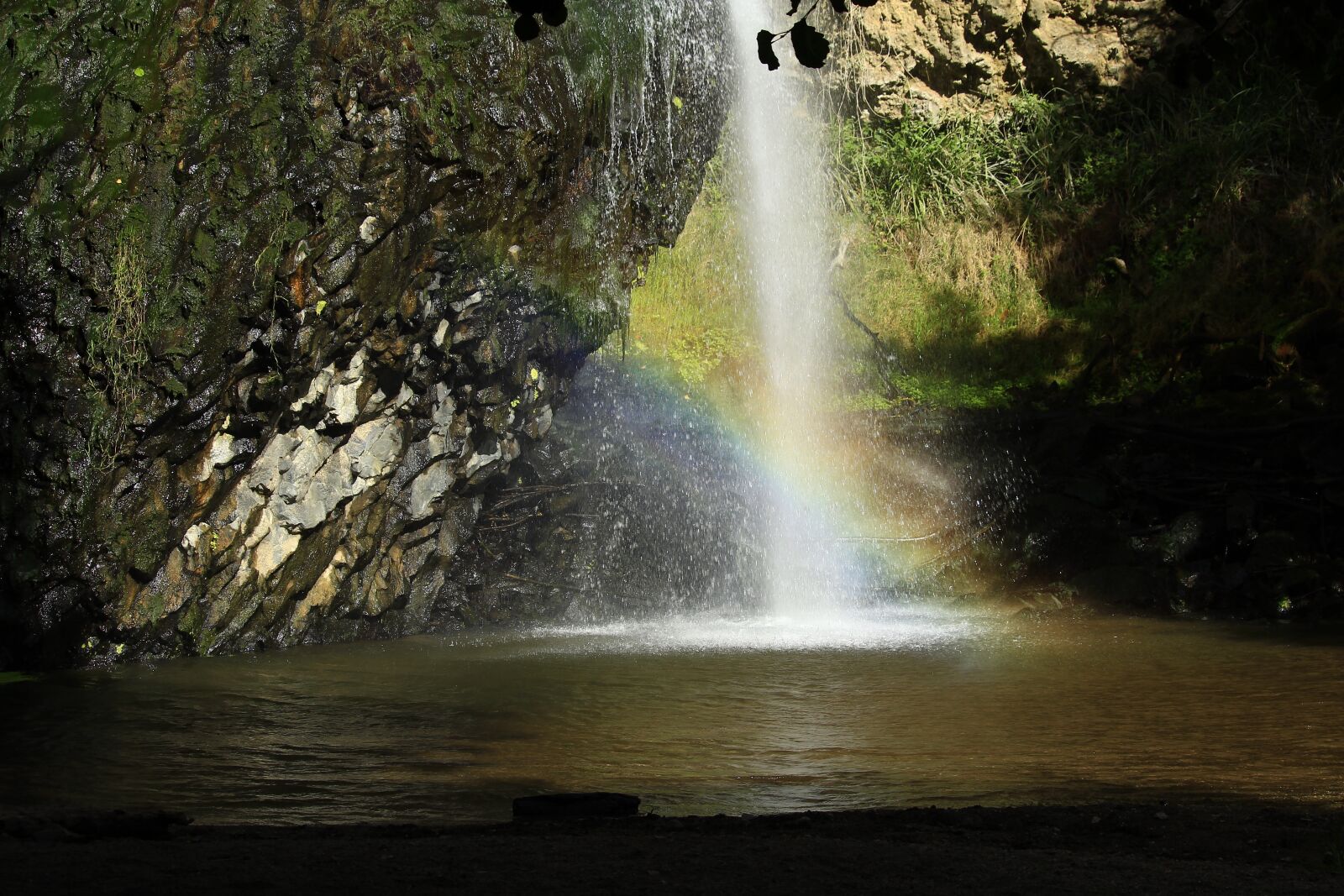 Canon EOS 1200D (EOS Rebel T5 / EOS Kiss X70 / EOS Hi) sample photo. Green, summer, waterfall photography