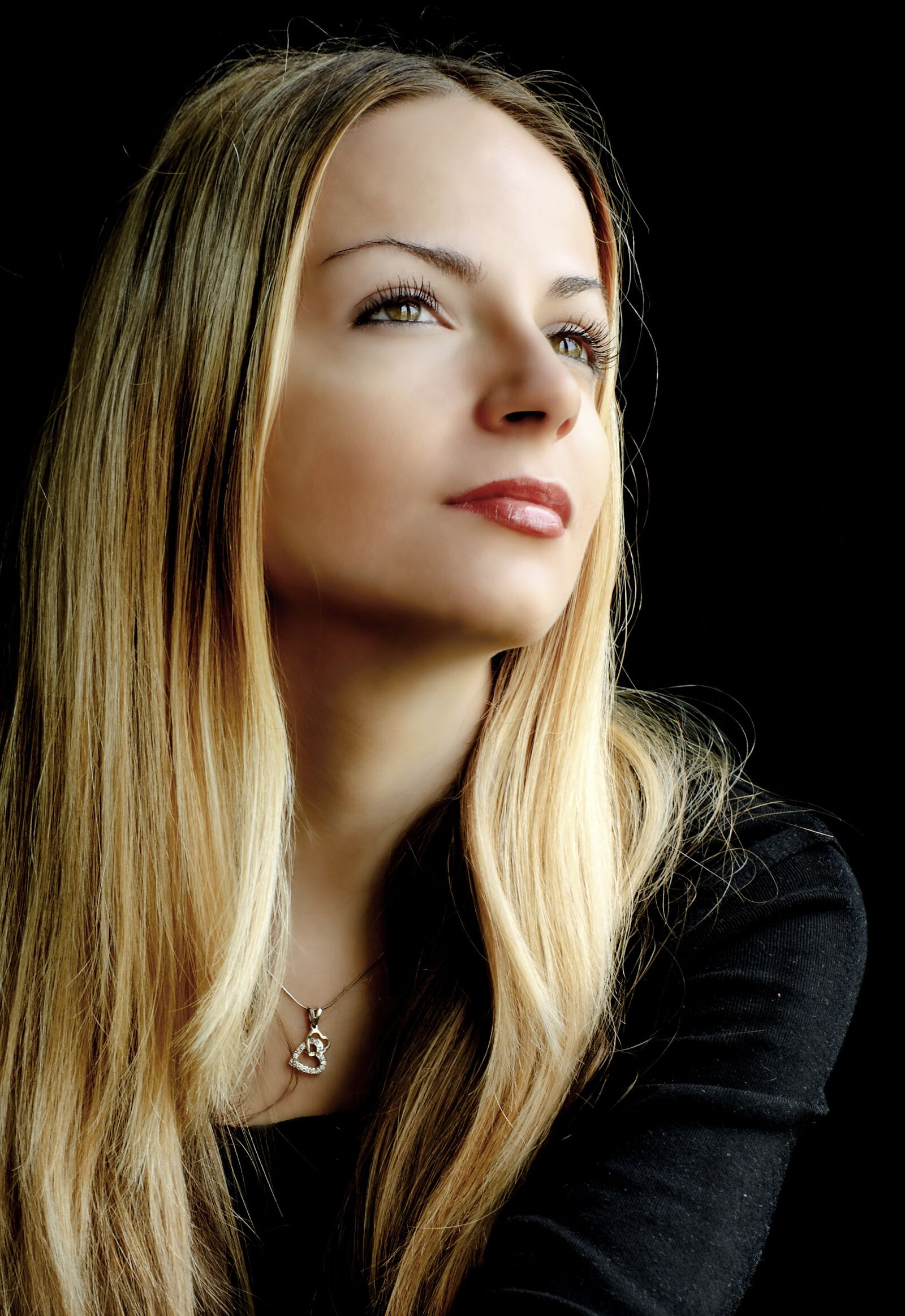 Nikon D5000 sample photo. Woman, portrait, fashion photography