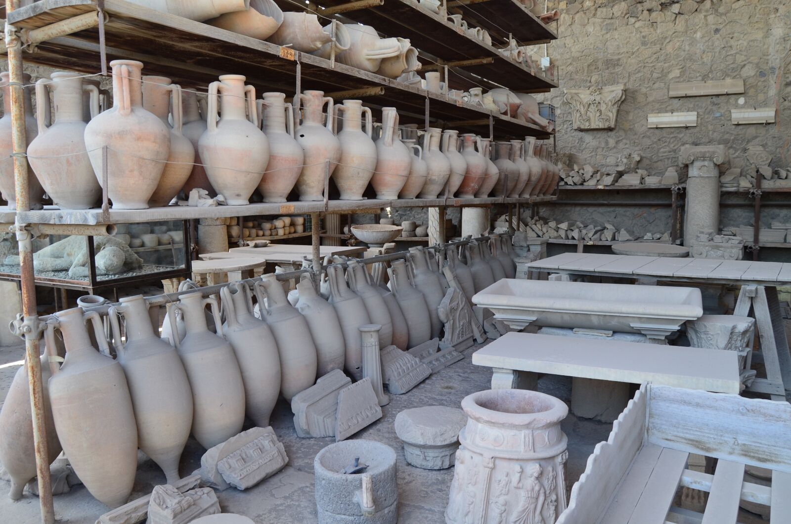 Nikon D5100 sample photo. Pompeii, campania, amphorae photography