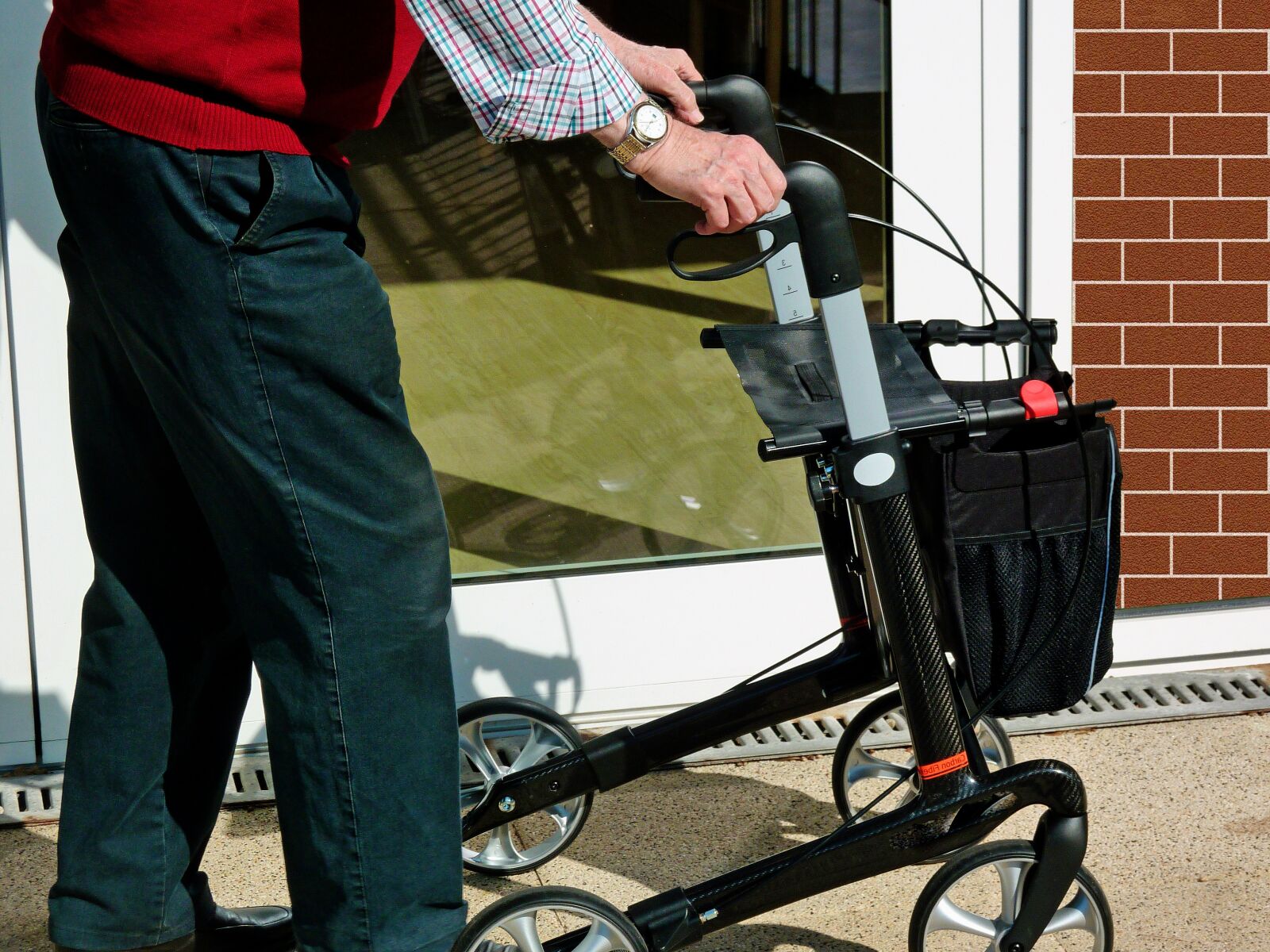 Panasonic DMC-TZ7 sample photo. Rollator, old, retirement home photography