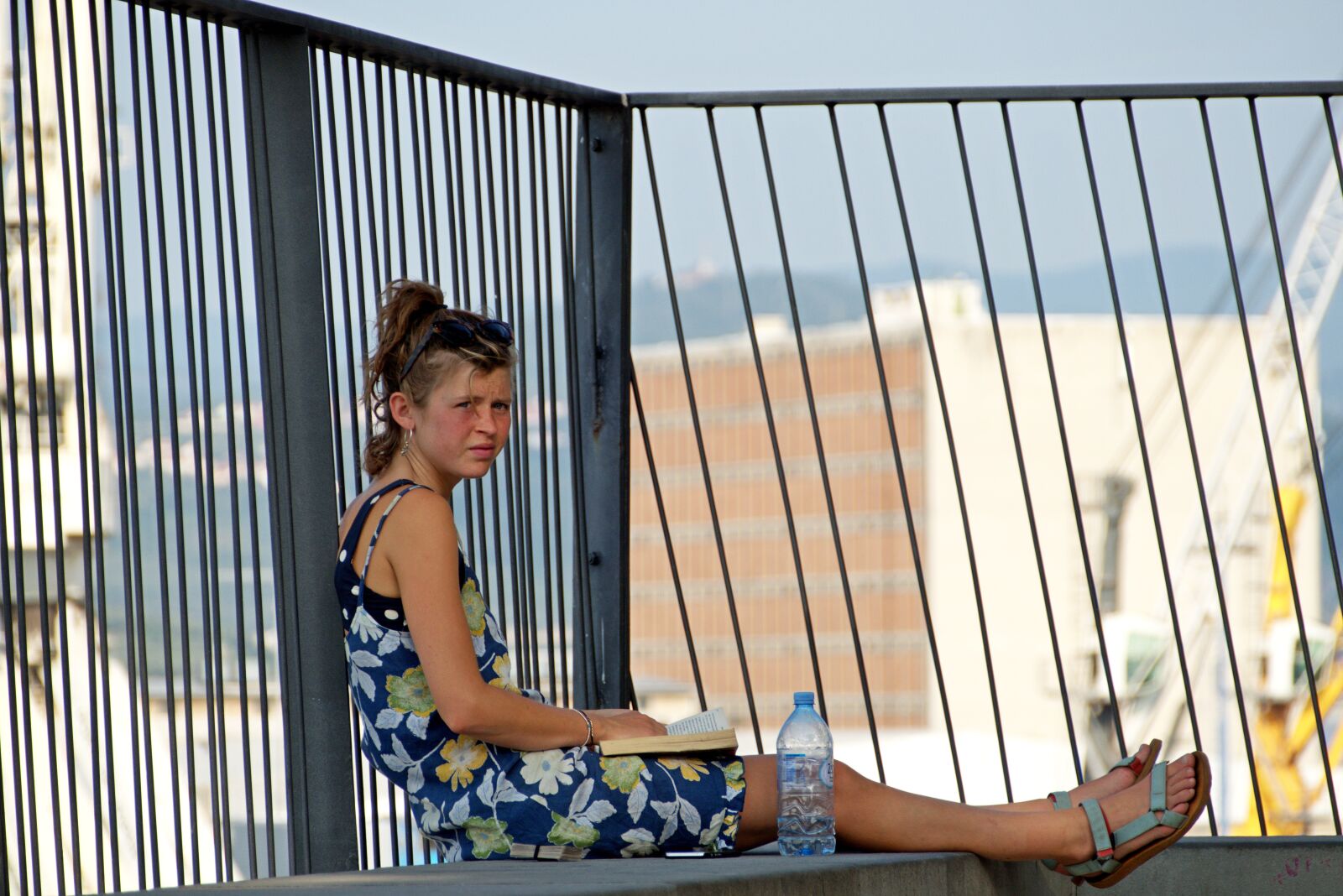 Panasonic Lumix DMC-FZ1000 sample photo. Girl, young, book photography