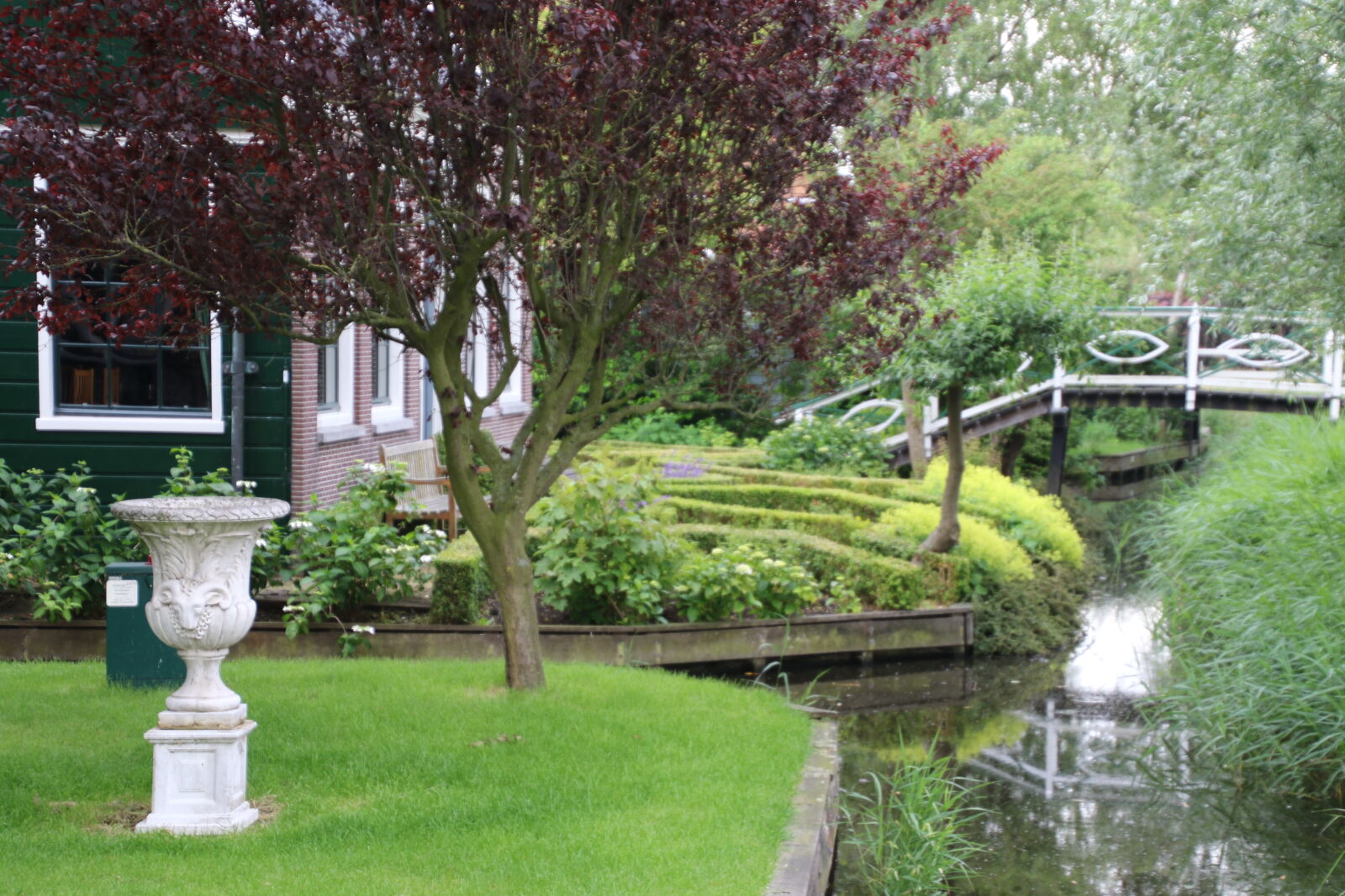 Canon EOS 7D Mark II sample photo. Bridge, countryside, decorative, dutch photography