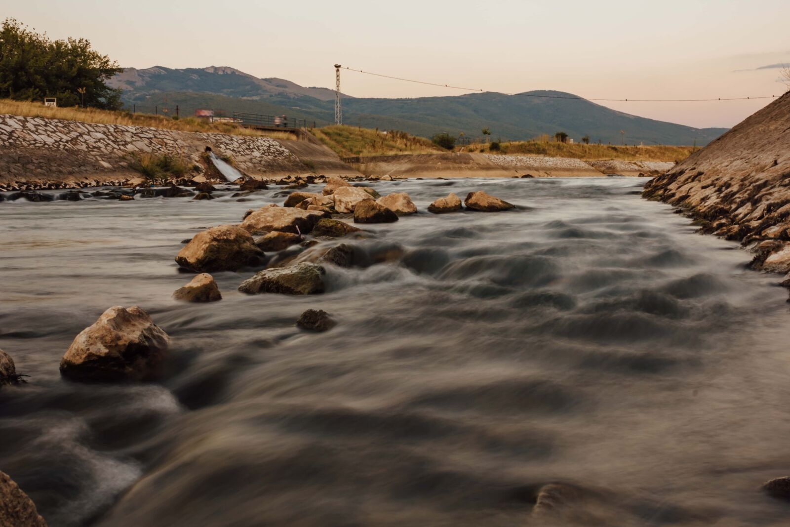 Canon EF-S 18-55mm F3.5-5.6 IS sample photo. Riverbed, riverbank, river, river photography