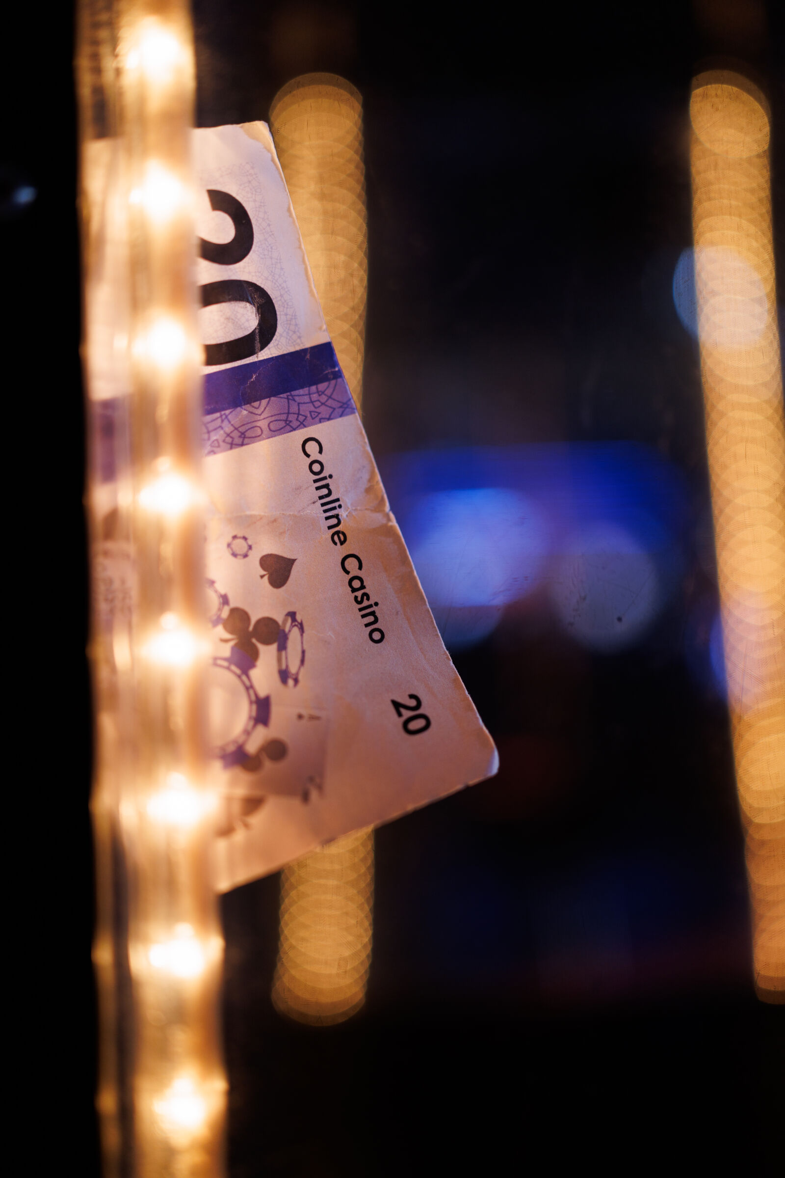 Canon EOS R5 sample photo. Money box game photography