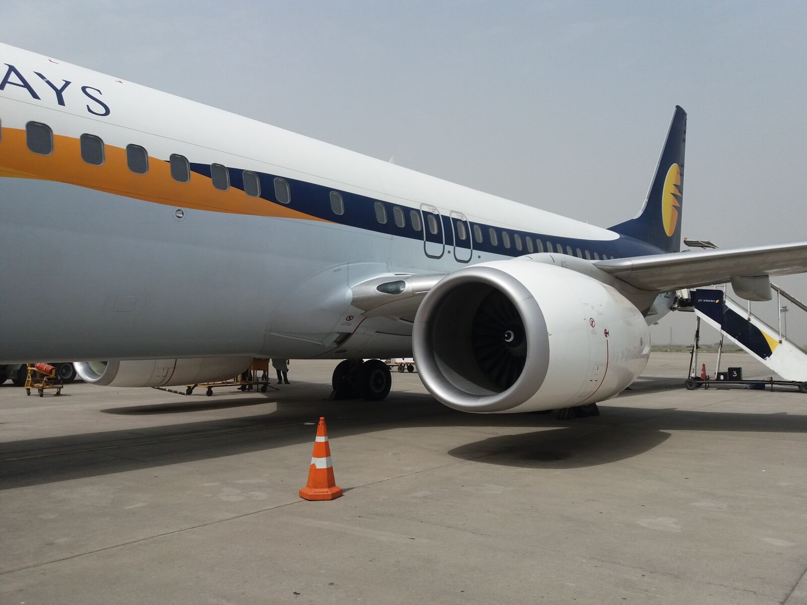 Samsung Galaxy J5 sample photo. Aeroplane, engine, passenger photography