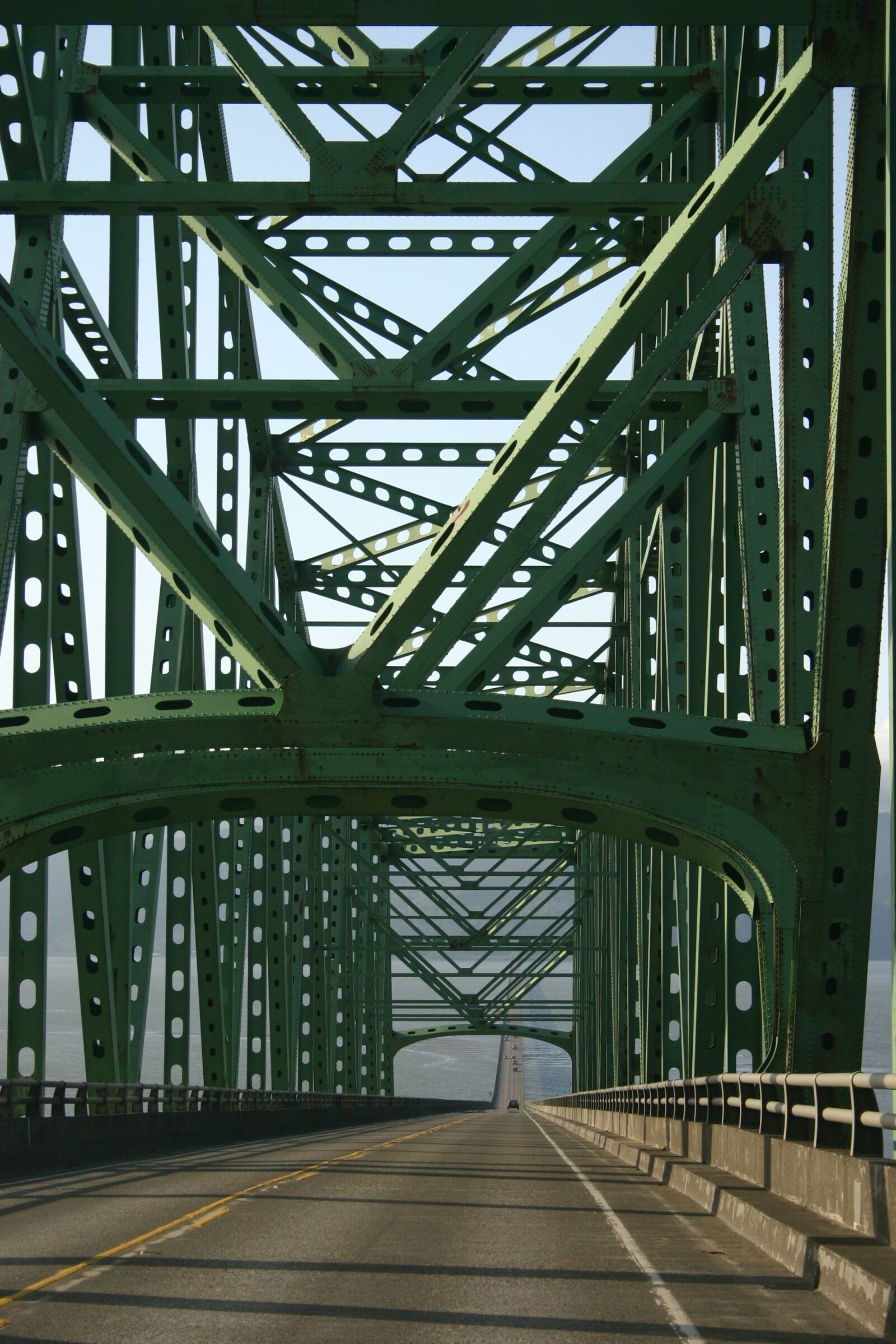 Canon EOS 300D (EOS Digital Rebel / EOS Kiss Digital) sample photo. Bridge, architecture, city photography