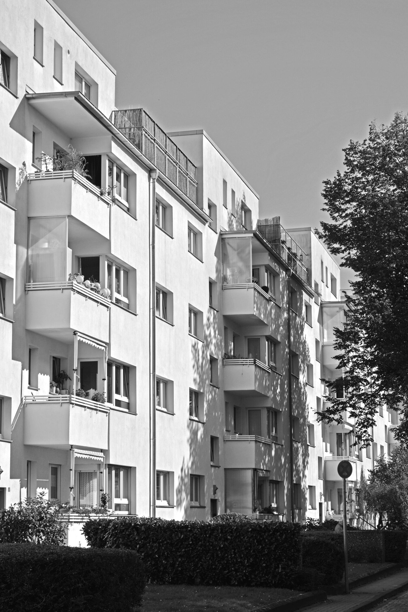 Nikon D5200 sample photo. Bauhaus, white city, cologne photography