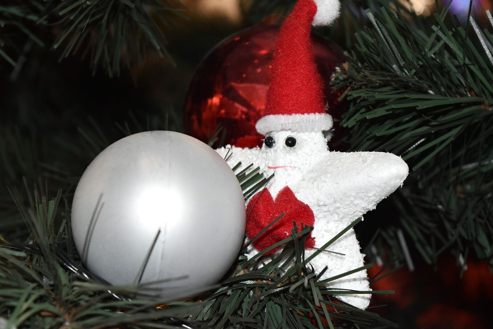 Nikon D5500 sample photo. Christmas, christmas tree, decoration photography