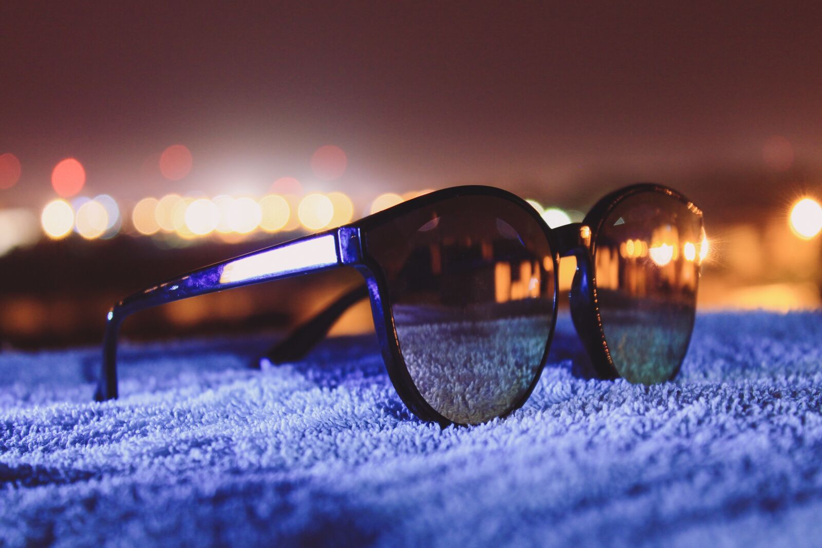 Canon EOS 1100D (EOS Rebel T3 / EOS Kiss X50) sample photo. Glasses, yellow glasses, mirror photography