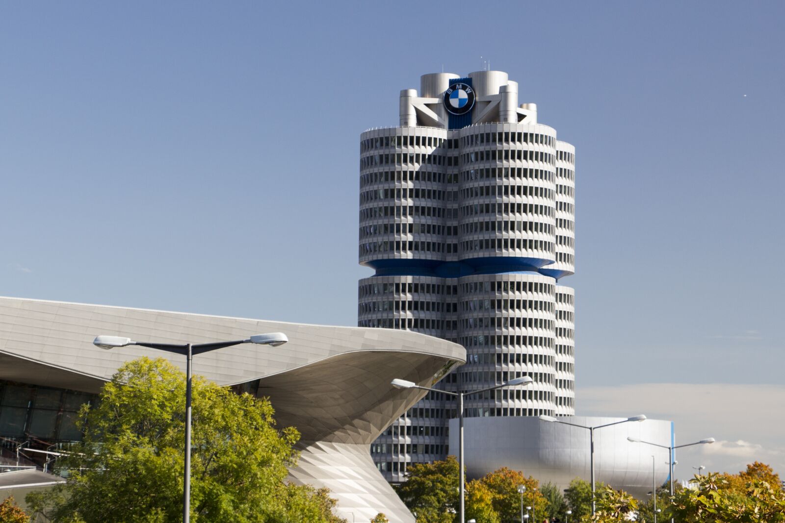 Canon EOS 700D (EOS Rebel T5i / EOS Kiss X7i) sample photo. Germany, munich, tower photography