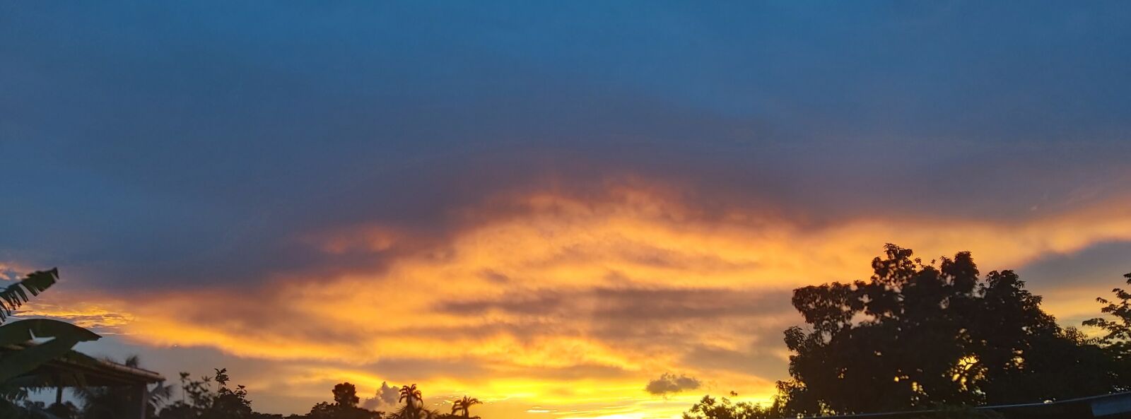 Samsung Galaxy A70 sample photo. Sunset, beach, sky photography