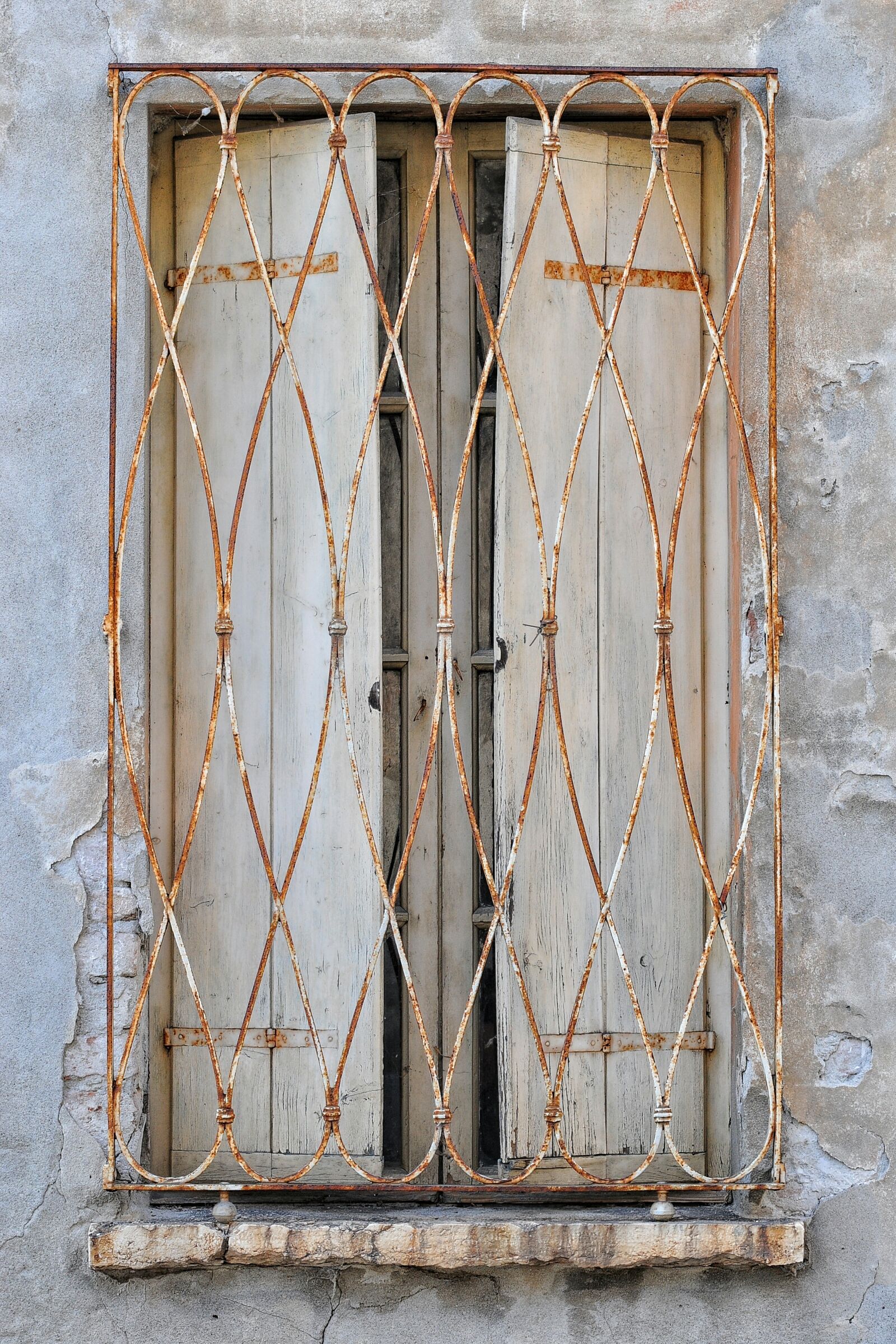 Nikon D700 sample photo. Window, iron, rust photography