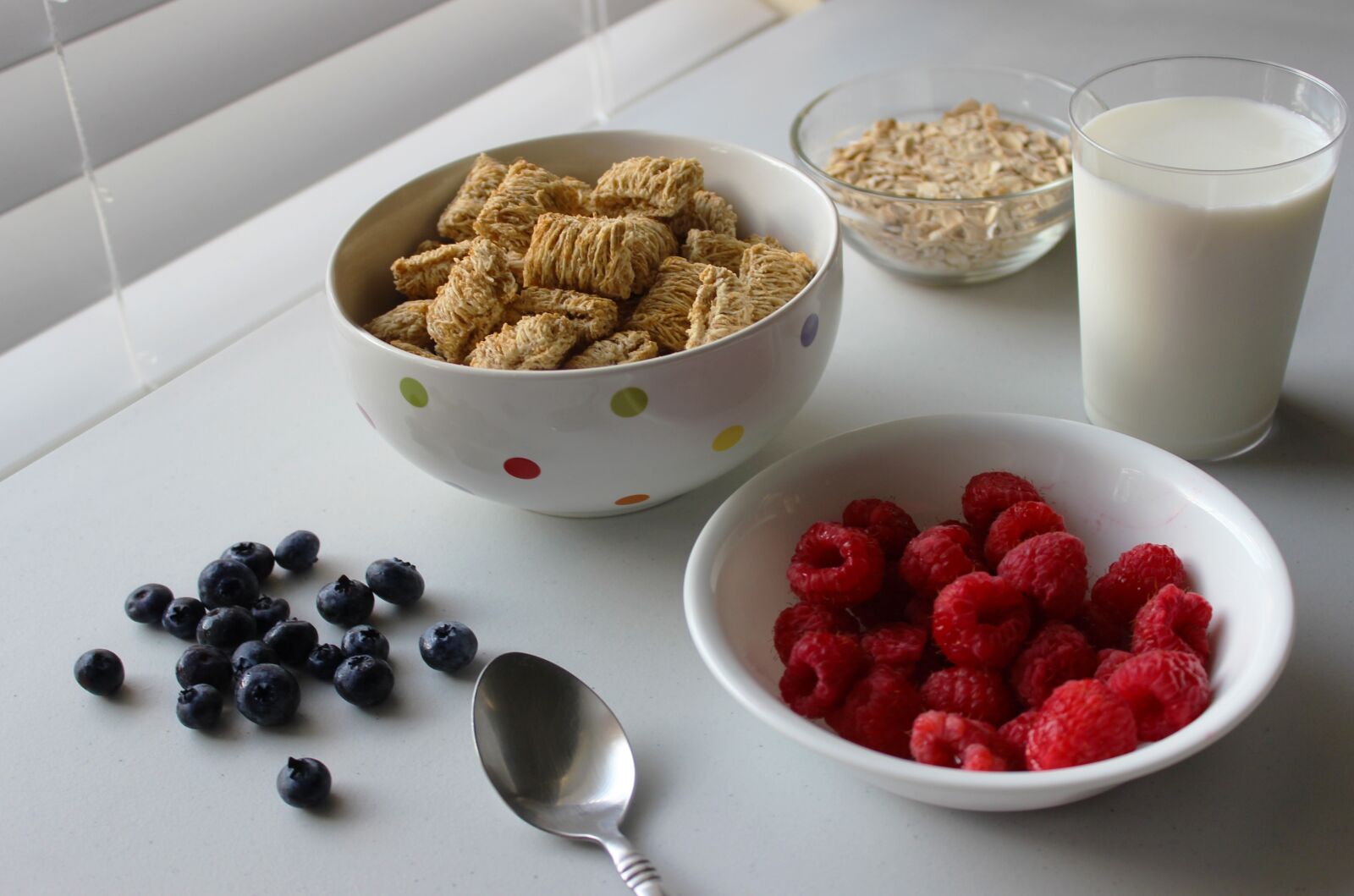 Canon EOS 600D (Rebel EOS T3i / EOS Kiss X5) sample photo. Cereal, breakfast, healthy photography
