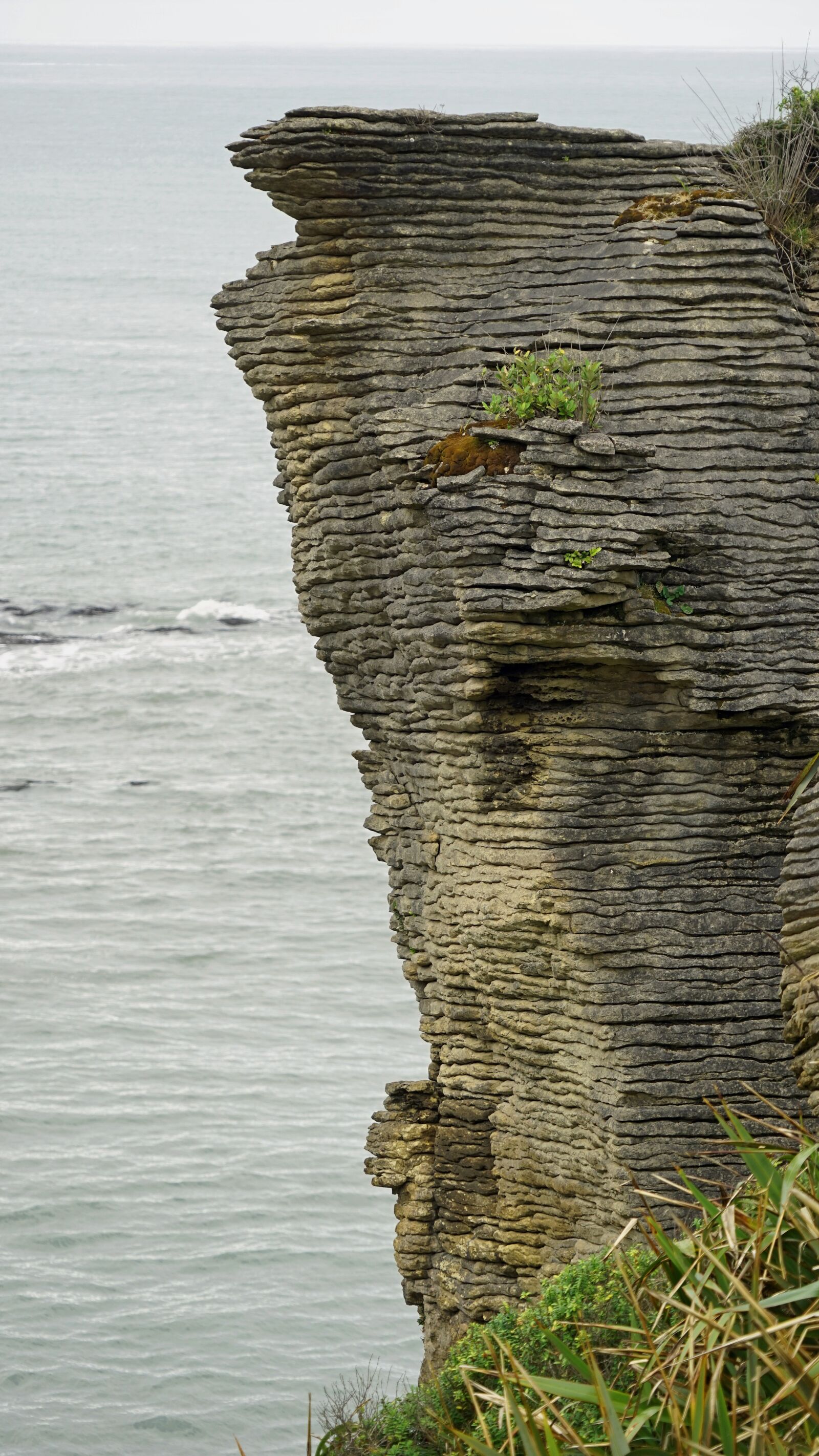Sony a7 + Sony FE 24-240mm F3.5-6.3 OSS sample photo. Pancake rocks, new zealand photography