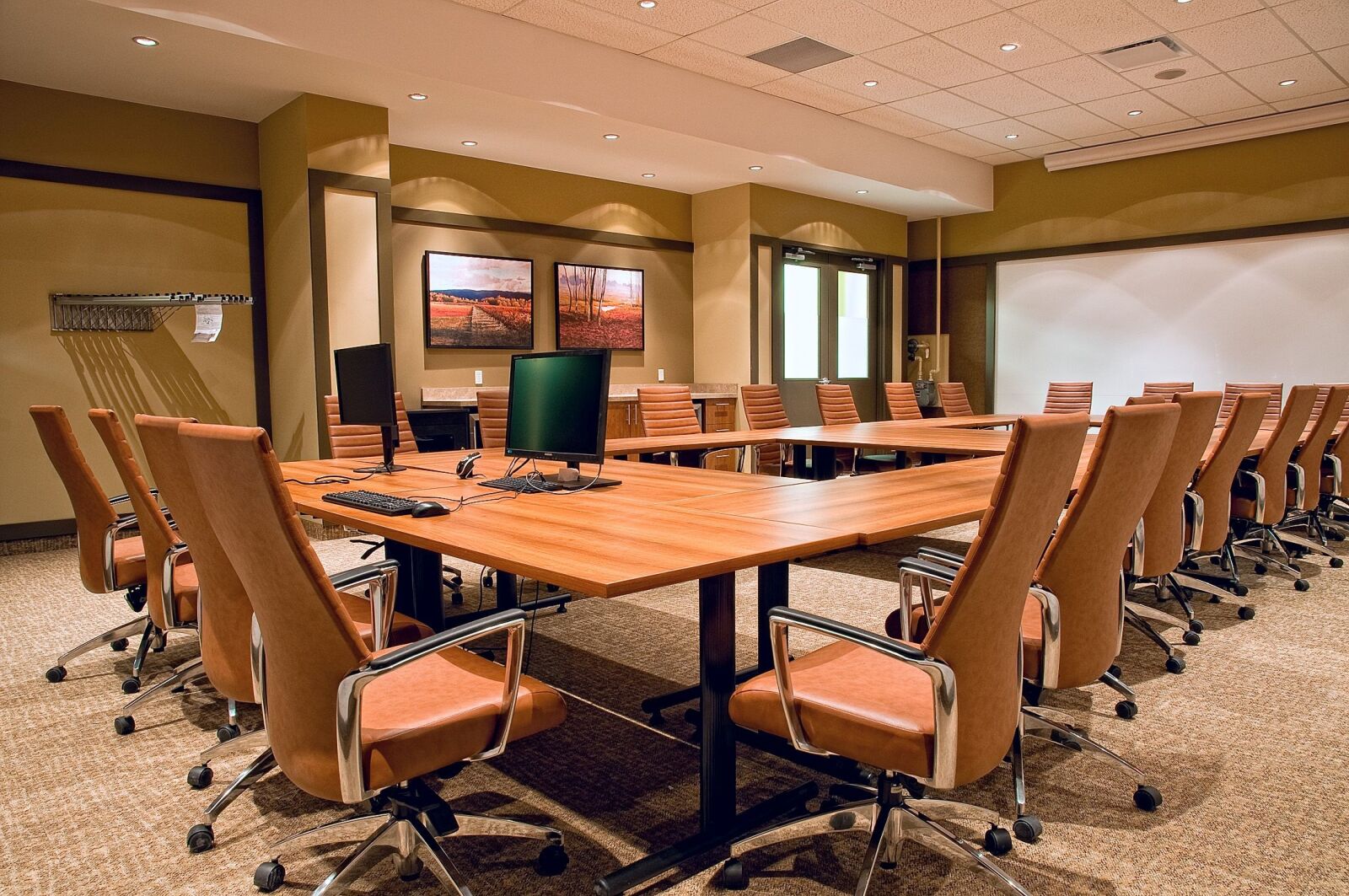 Nikon D300 sample photo. Boardroom, course, presentation photography