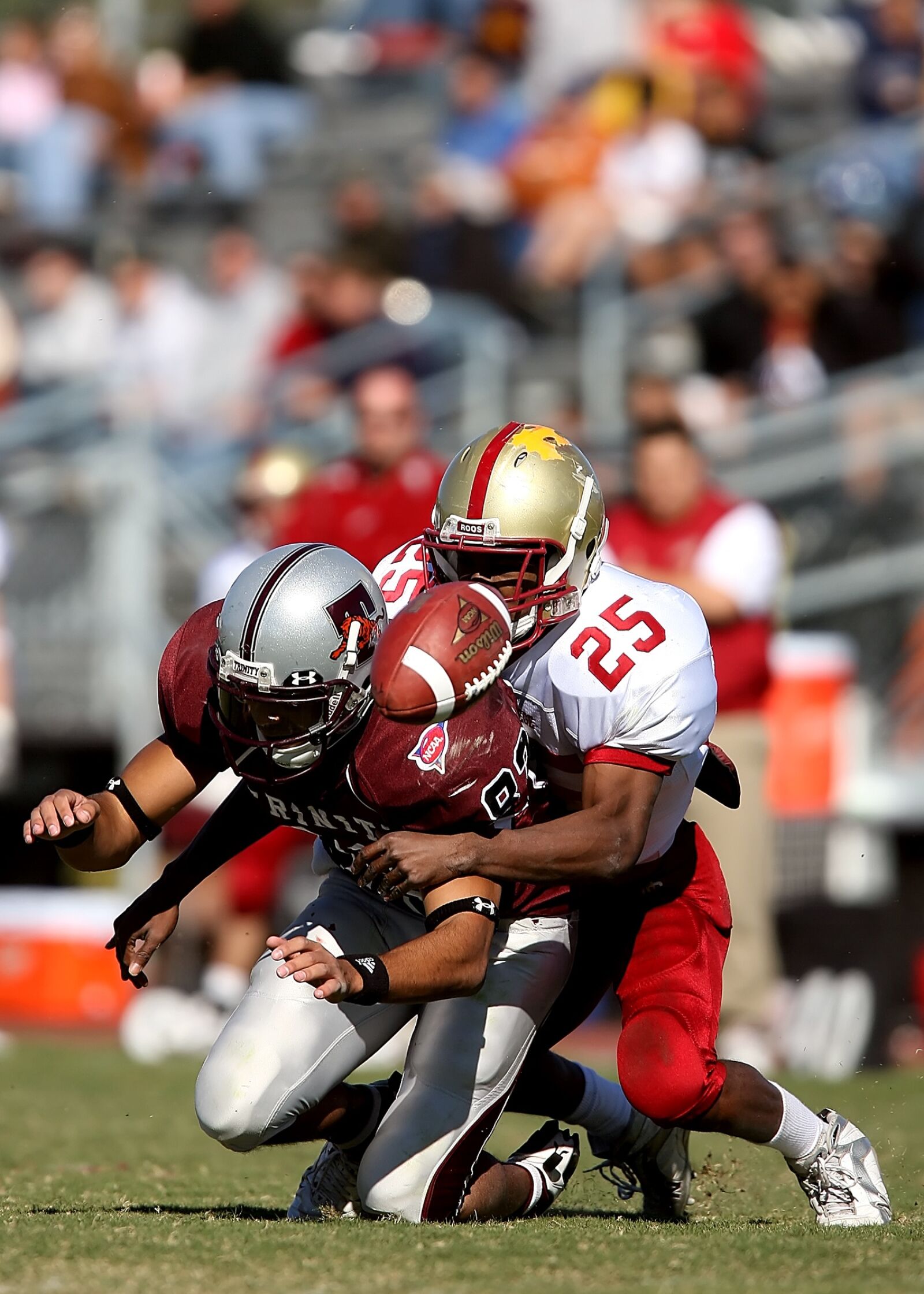 Canon EOS-1D Mark II N sample photo. Football, american football, player photography