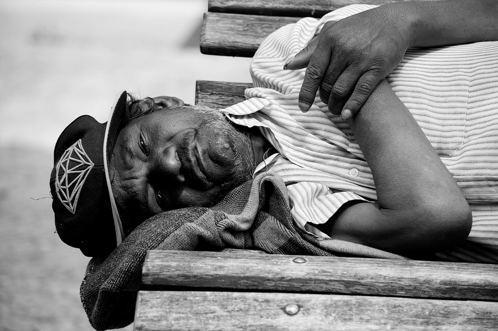 Nikon D5200 sample photo. Bank, hunger, memory photography
