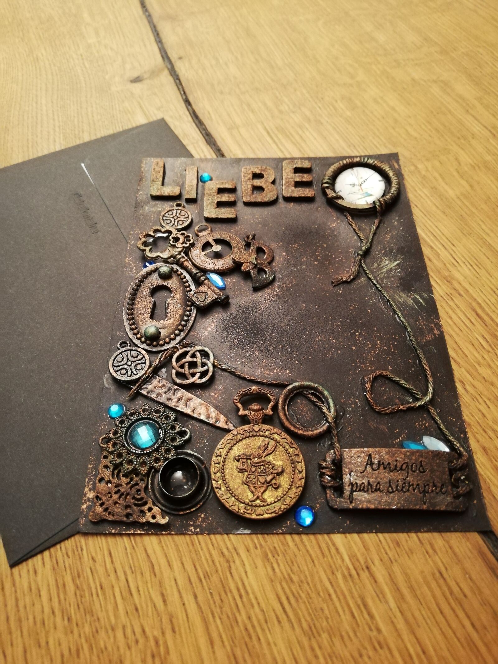 HUAWEI P20 lite sample photo. Map, gift card, doityourself photography