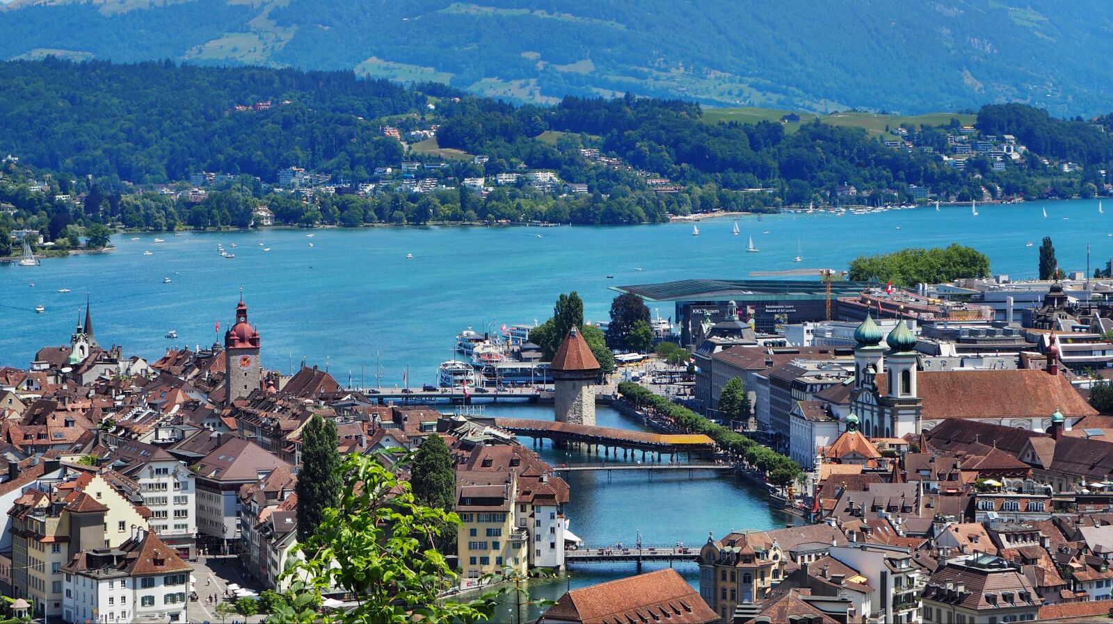 Olympus OM-D E-M10 II sample photo. Lucerne, lake lucerne region photography