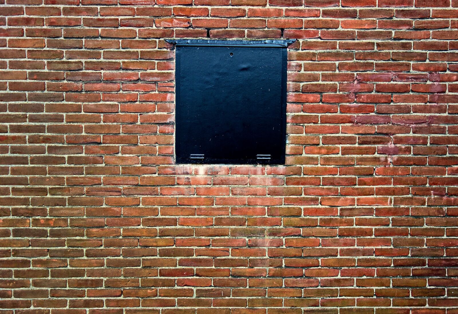 Sony Cyber-shot DSC-RX100 sample photo. Wall, brick wall, red photography