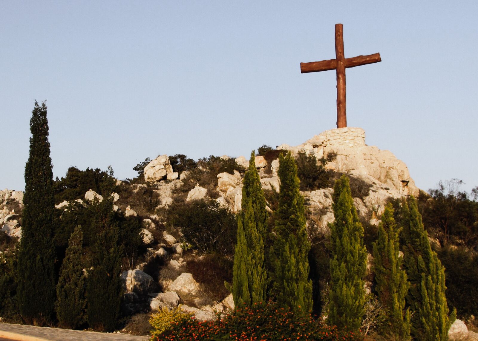 Canon PowerShot SX400 IS sample photo. Cross, hill, landscape photography