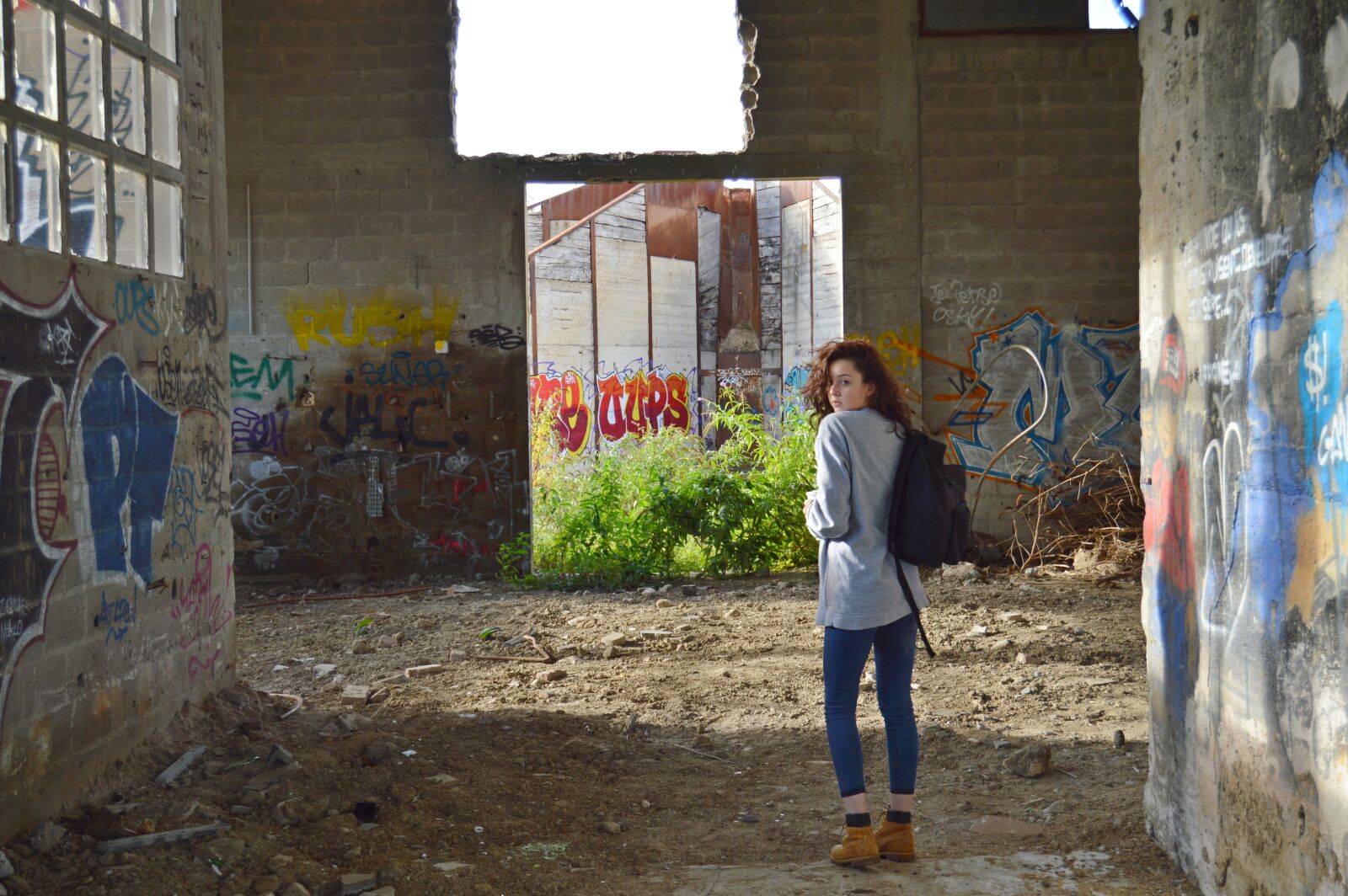 Nikon D3200 sample photo. Street art, woman, graffiti photography