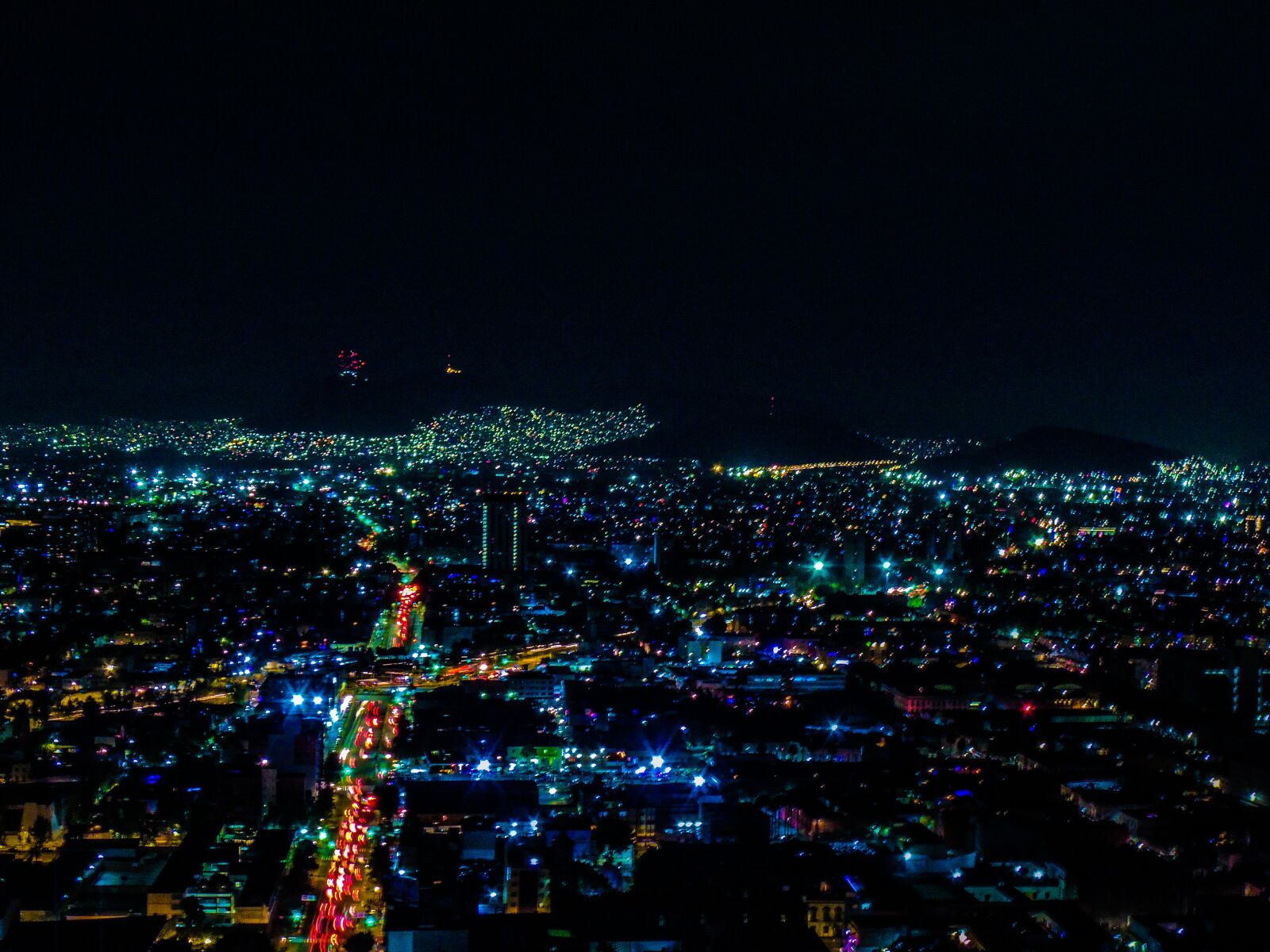 Nikon Coolpix P510 sample photo. Cyberpunk, city, lights photography