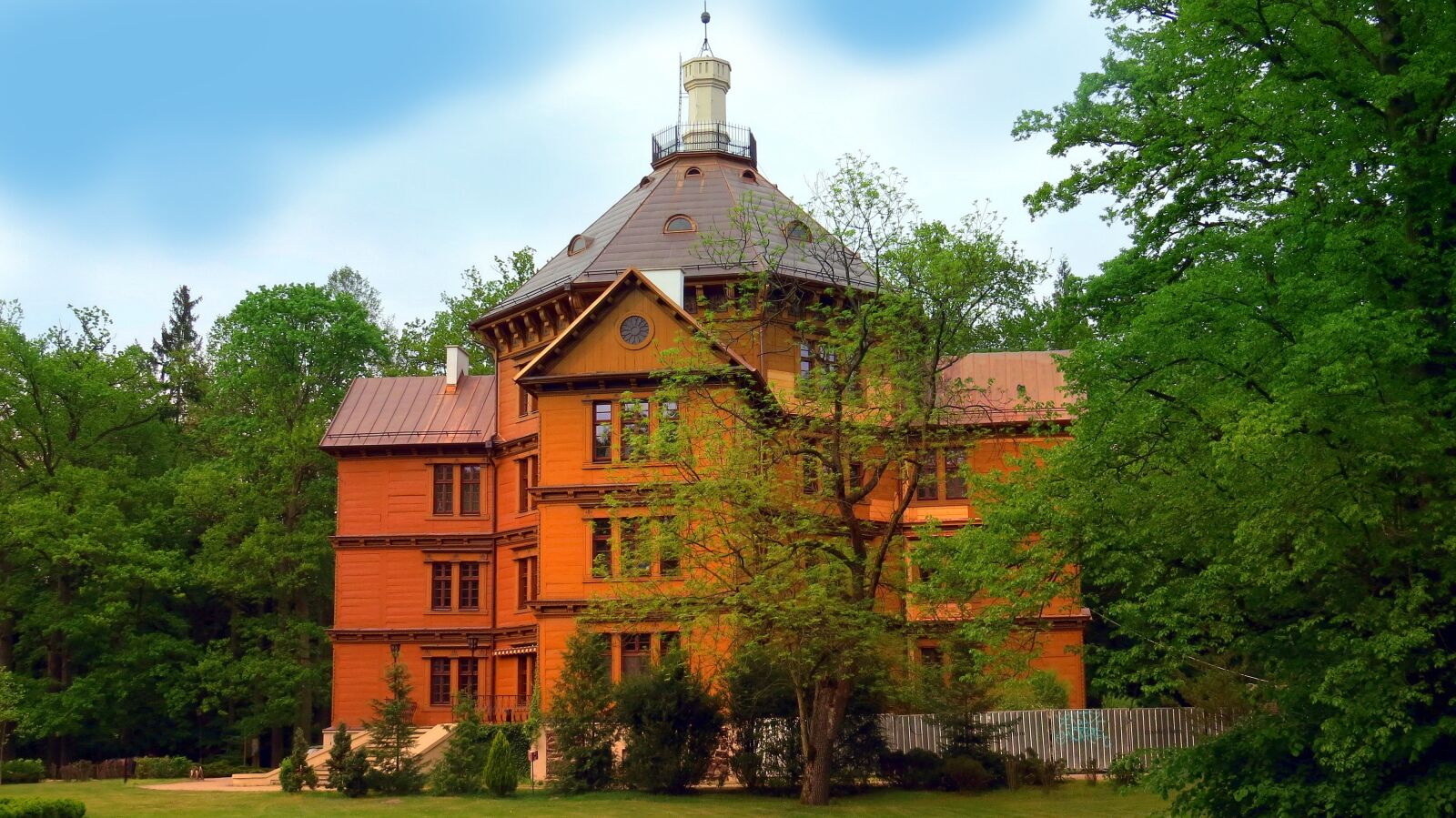 Canon PowerShot SX50 HS sample photo. The hunting palace, princes photography