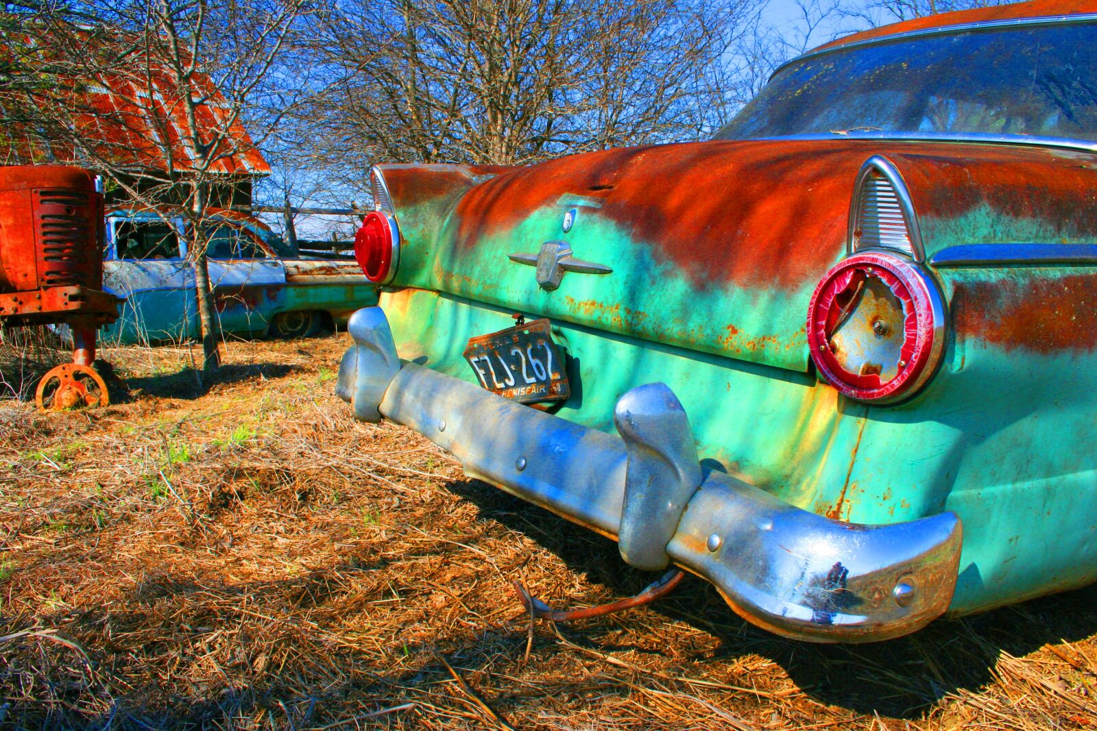 Canon EOS 350D (EOS Digital Rebel XT / EOS Kiss Digital N) sample photo. Old car, vivid, retro photography