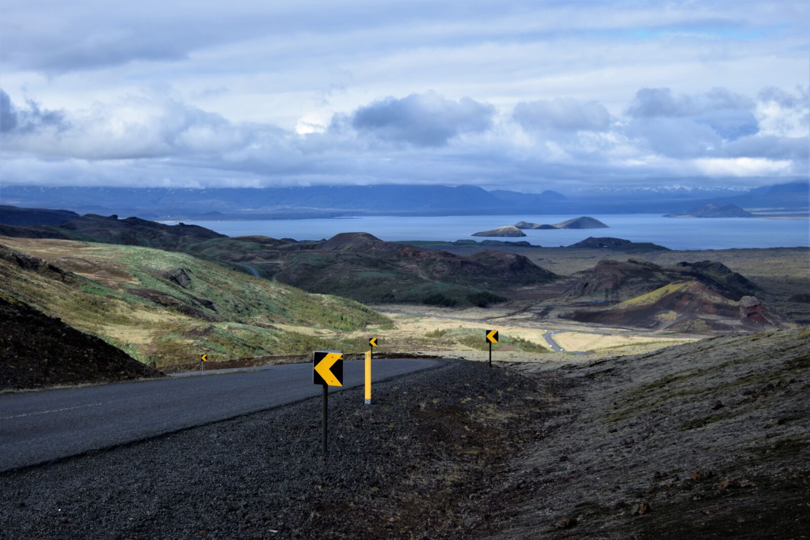 Nikon D3300 sample photo. Curving, road, tarmac photography