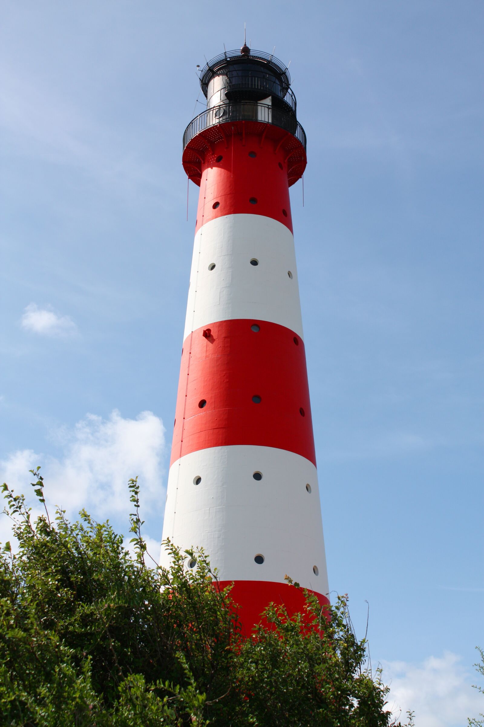 Canon EOS 450D (EOS Rebel XSi / EOS Kiss X2) sample photo. Lighthouse, sky, coast photography