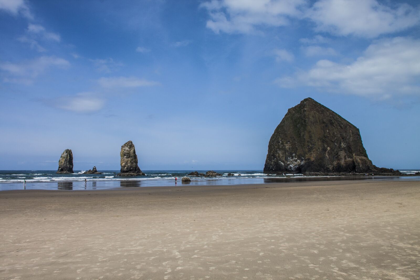 Canon EOS 500D (EOS Rebel T1i / EOS Kiss X3) sample photo. Haystack rock, oregon, cannon photography