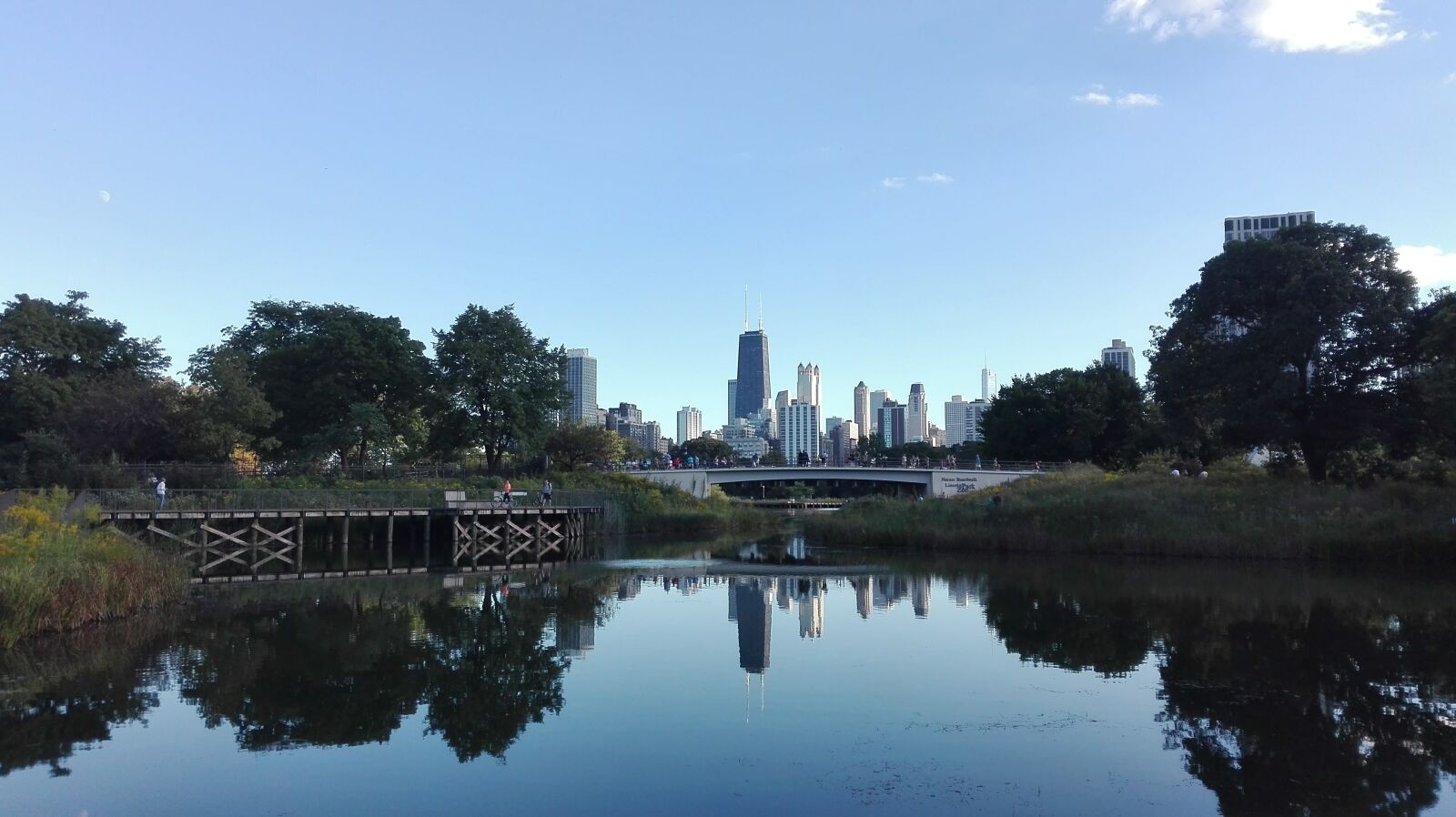 HUAWEI P8 Lite sample photo. City, reflection, lake photography
