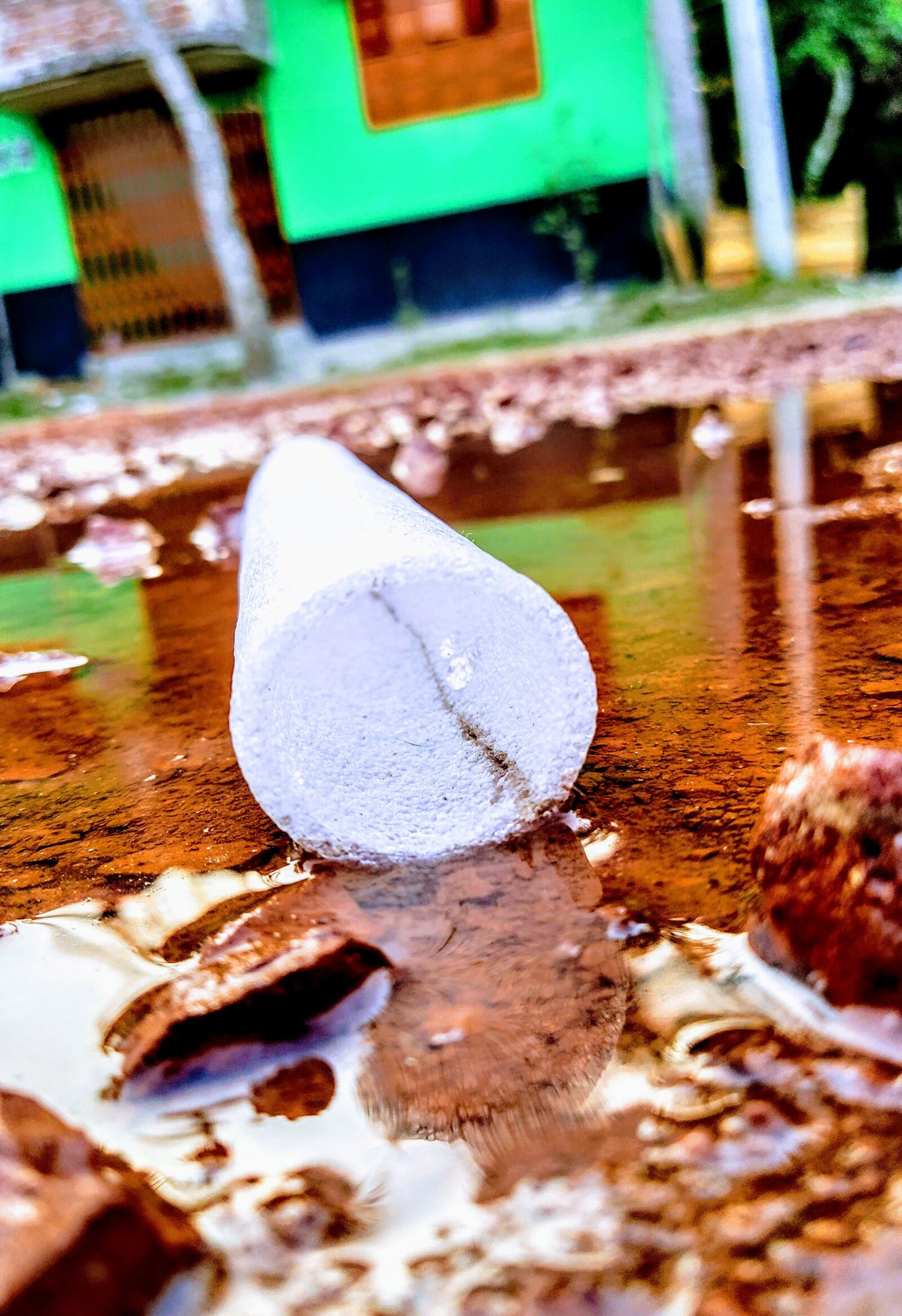 Xiaomi Mi A3 sample photo. Amazing photo, street dirt photography