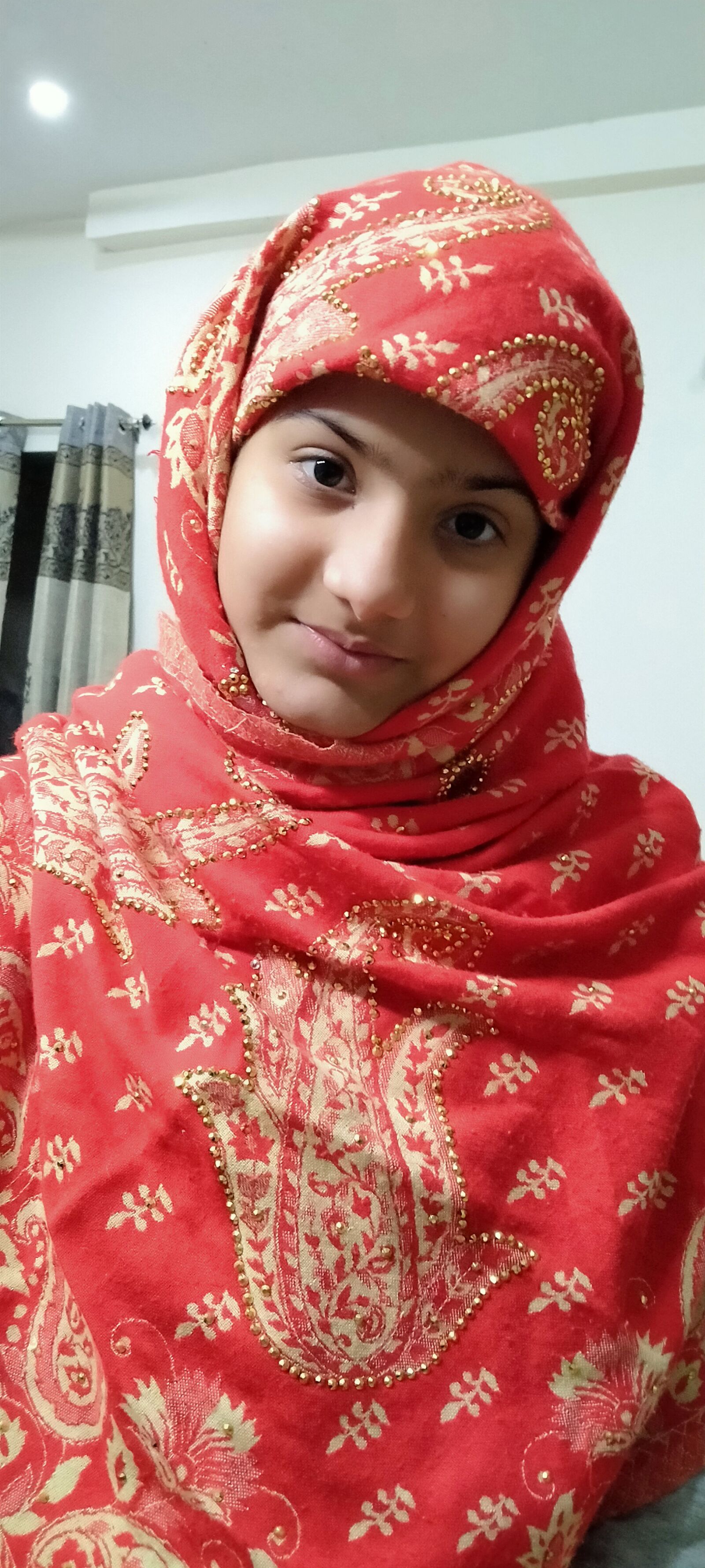 OPPO A5 2020 sample photo. Muslim, girl, portrait photography