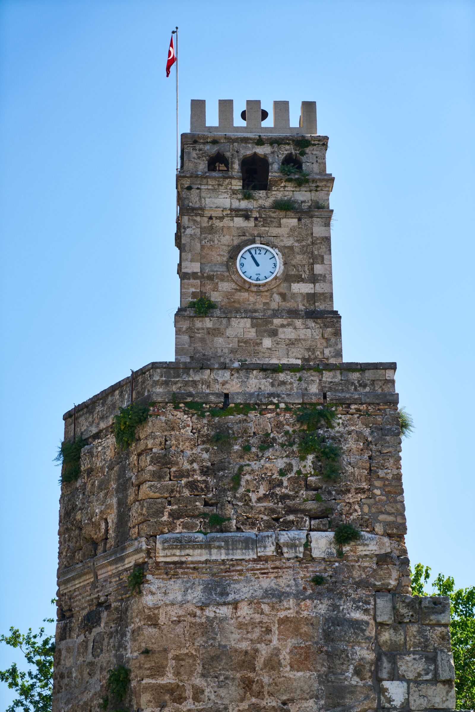 Sony a7R II sample photo. Clock tower, building, stone photography