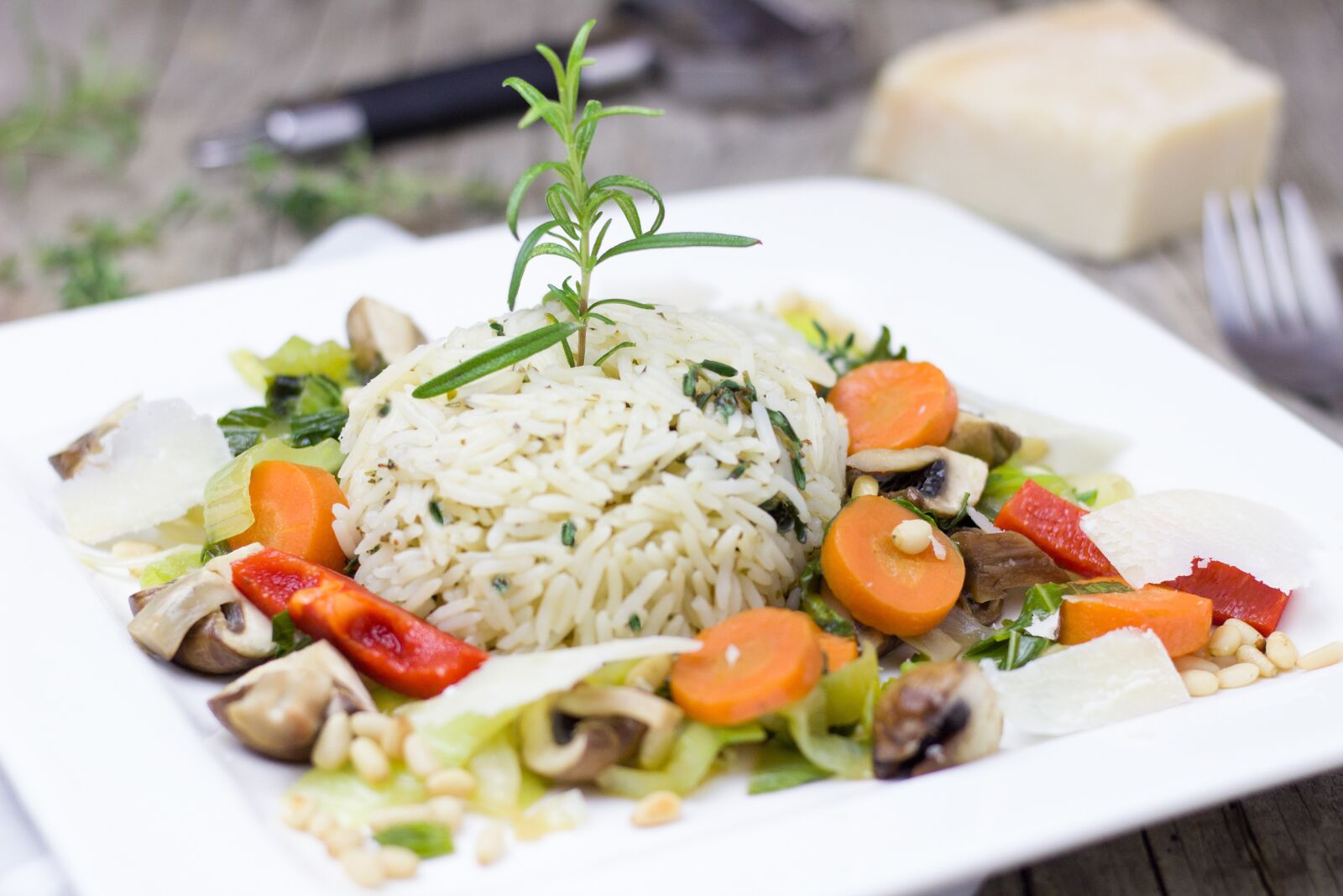 Canon EOS 600D (Rebel EOS T3i / EOS Kiss X5) + Canon EF 50mm F1.8 STM sample photo. Rice, vegetables, herbs photography
