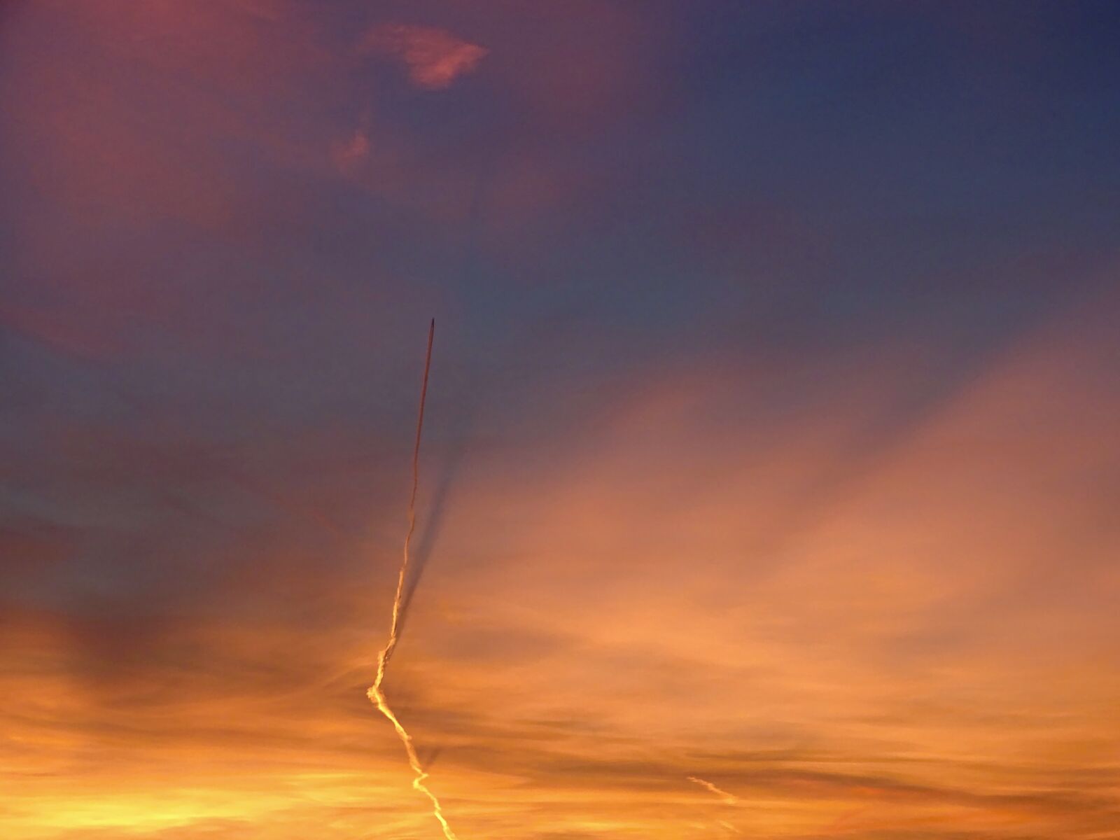 Sony Cyber-shot DSC-HX400V sample photo. Evening sky, aircraft, contrail photography