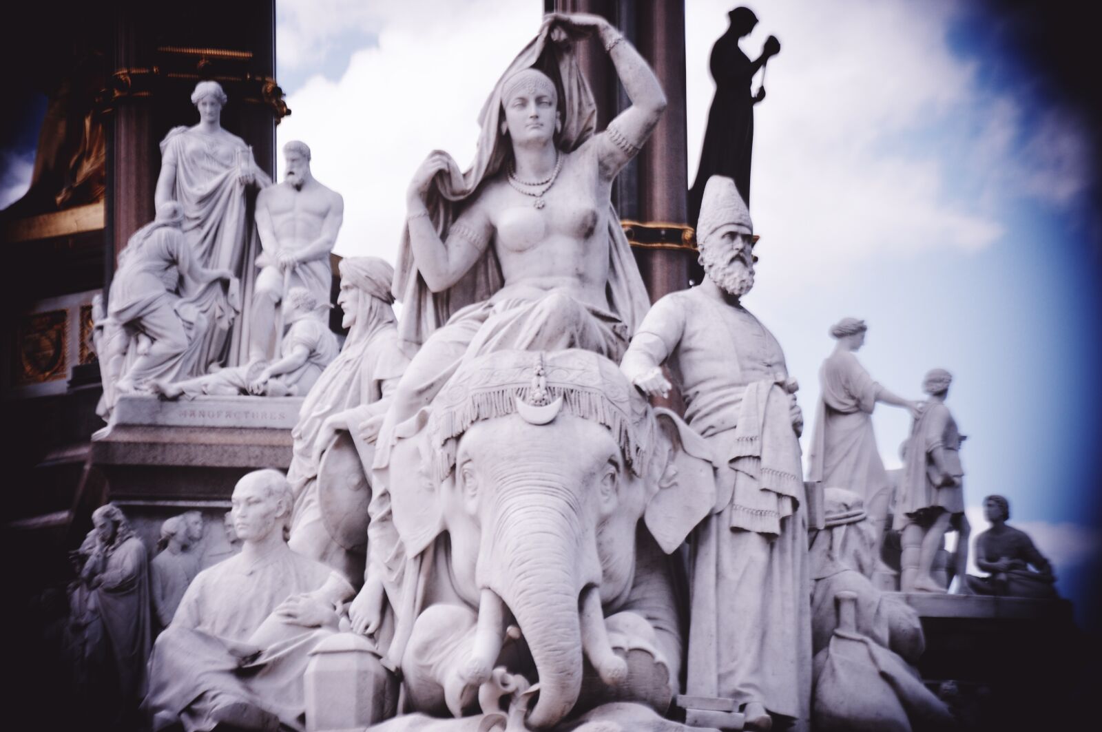 Nikon D90 sample photo. Albert, memorial, statue photography